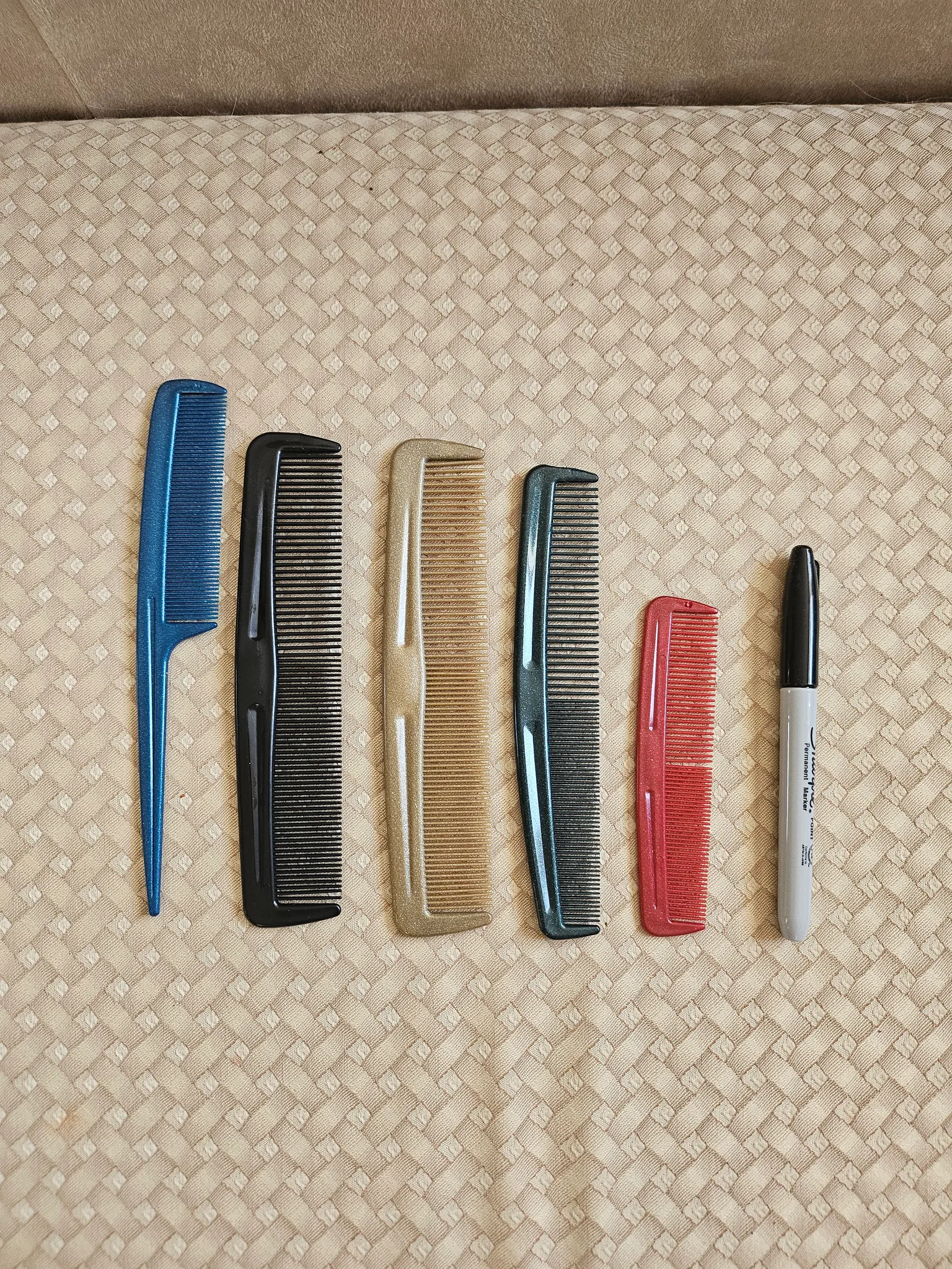 Combs photo 1