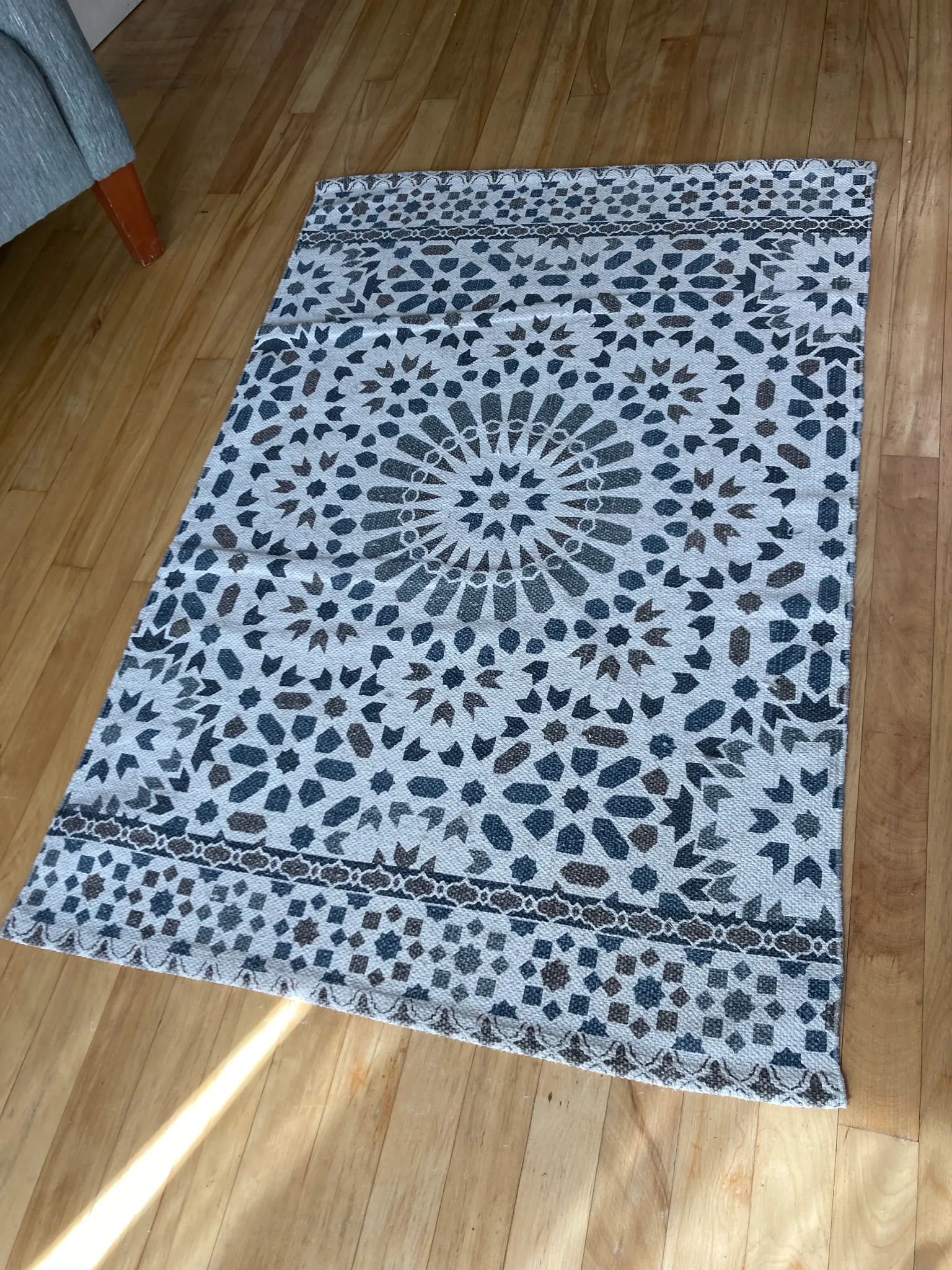 Carpet Simons photo 1