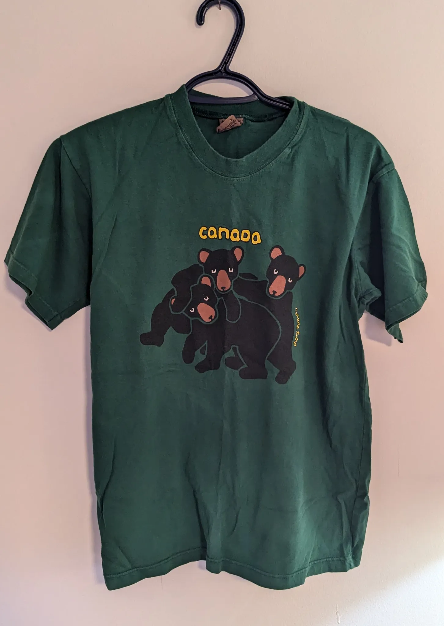 Vintage Canada Bear T-Shirt - Youth Size Large photo 1