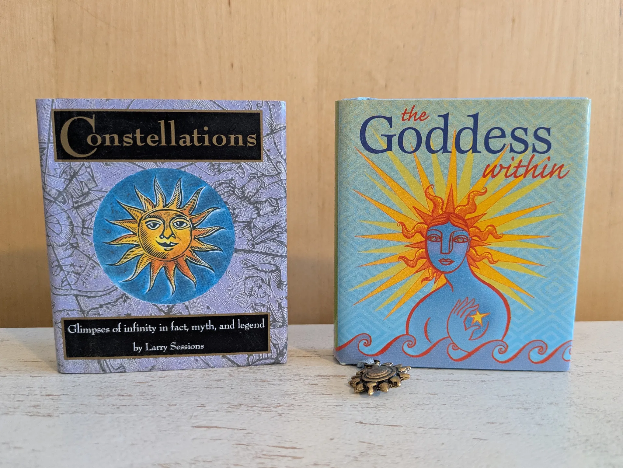 mini books 📚🤏 photo 1