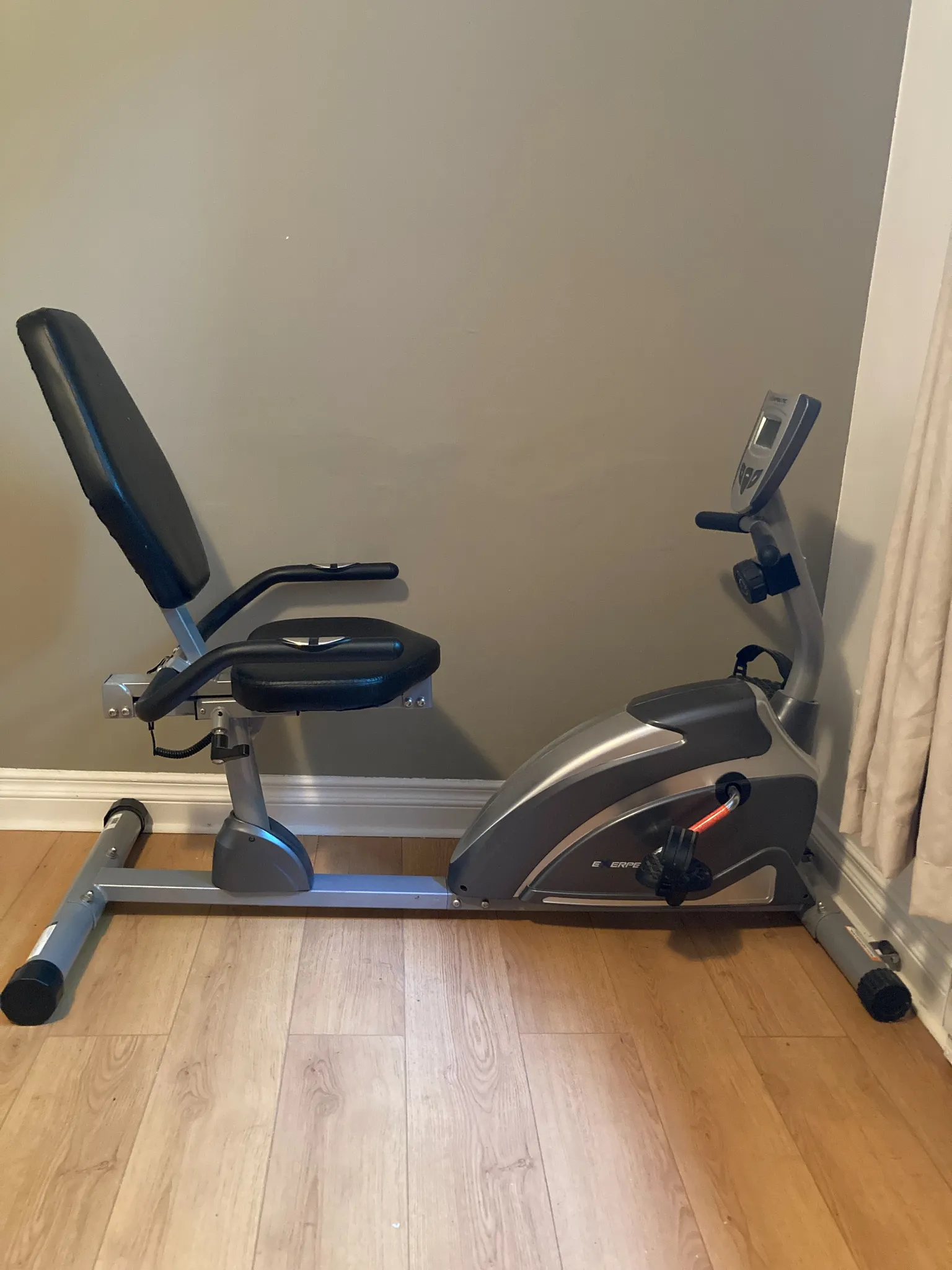 Vélo d’entraînement/ training bike (horizontal) photo 1