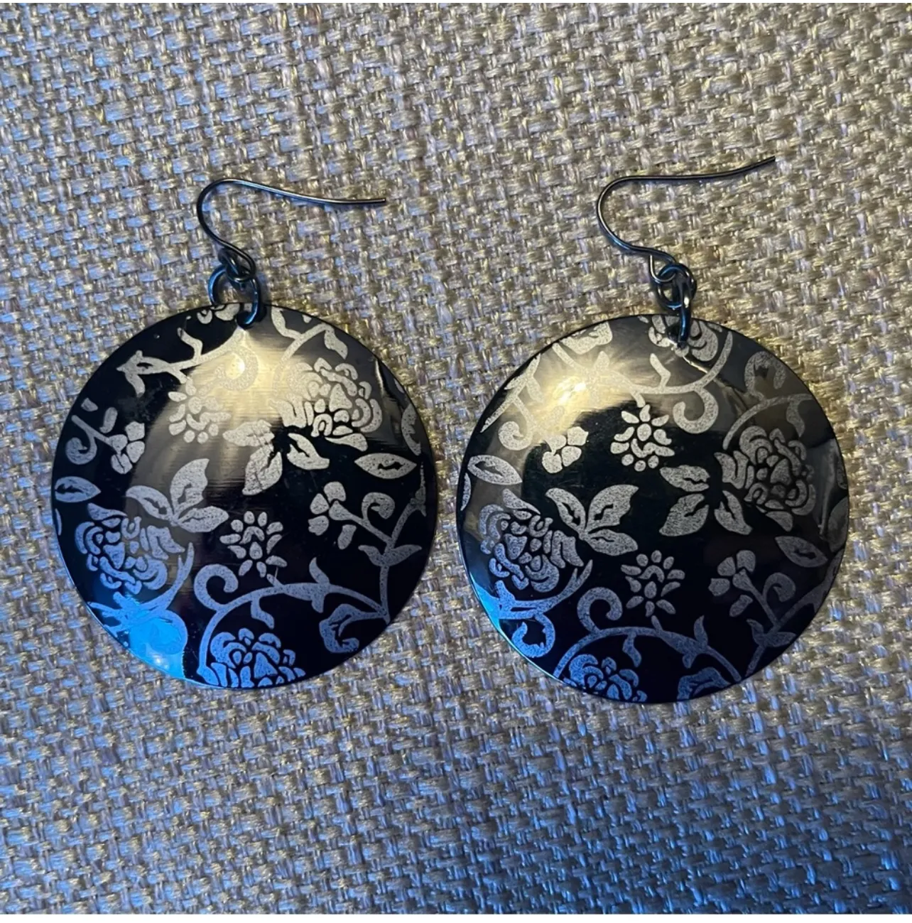 Oversized Metallic Floral Hanging Earrings photo 1