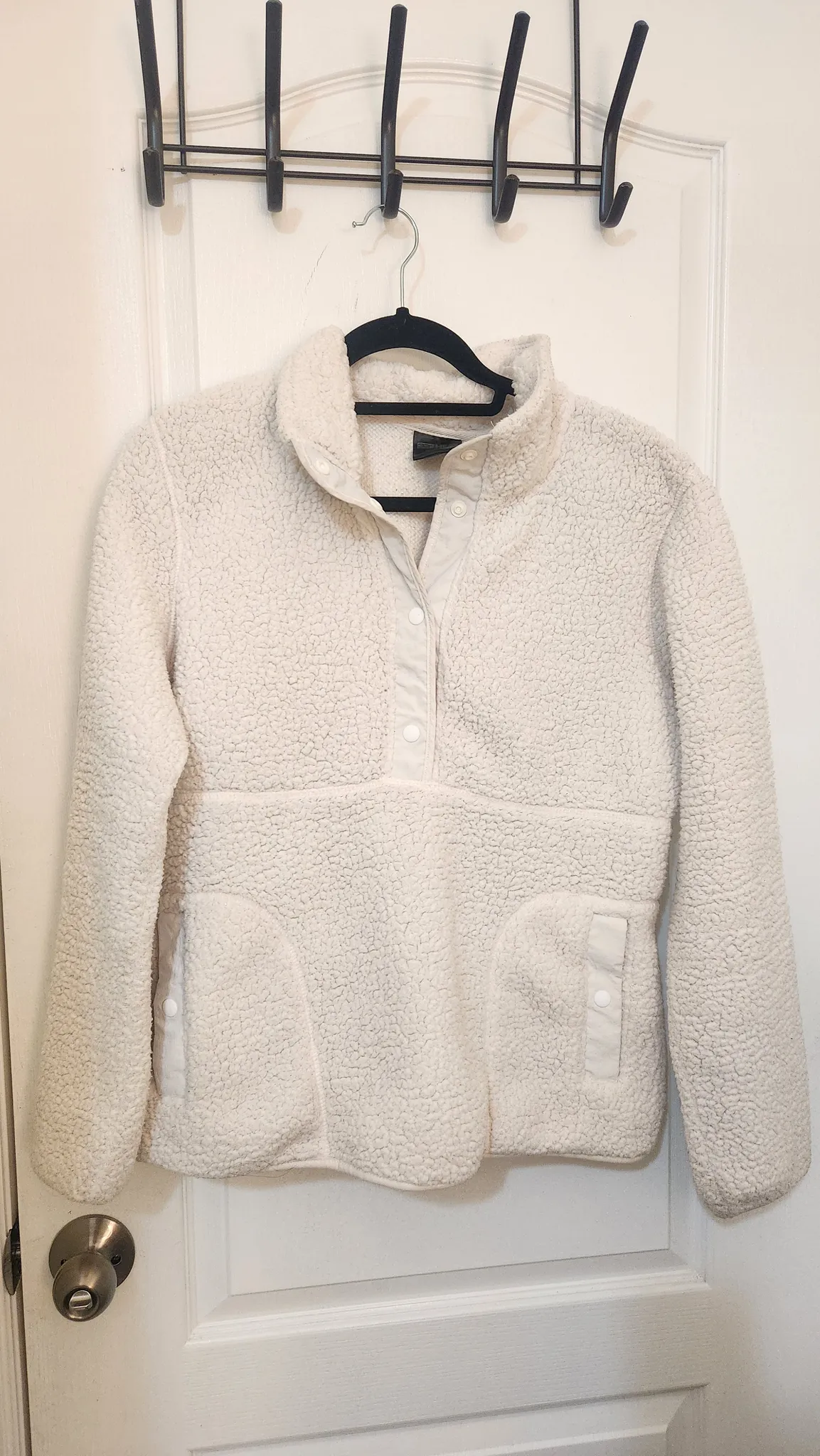 Warm Sweater with Snap Buttons photo 1