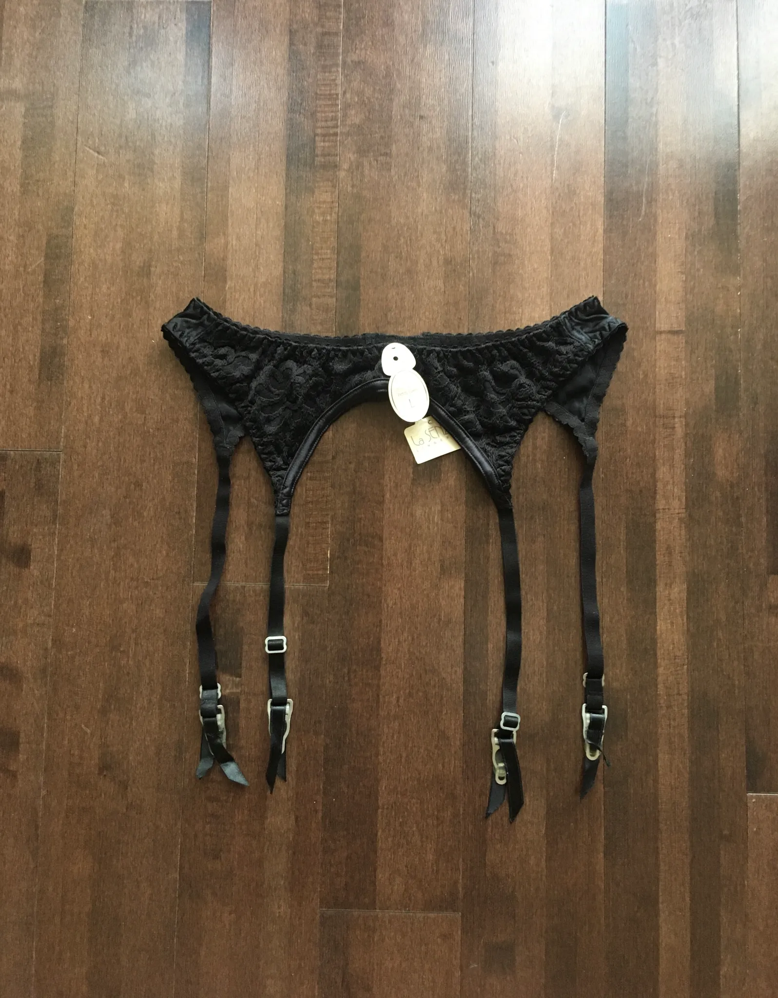 Lace Garter Belt • La SENZA - New w tags photo 1