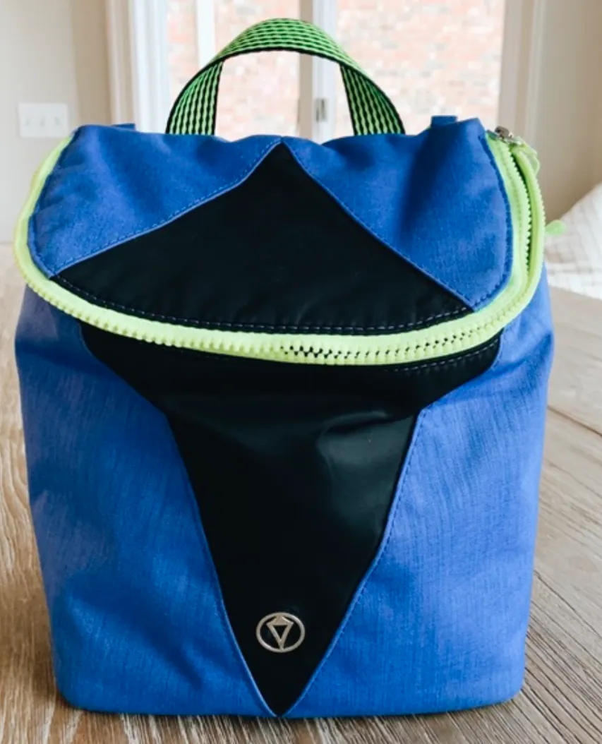 Ivivva lunch bag photo 1