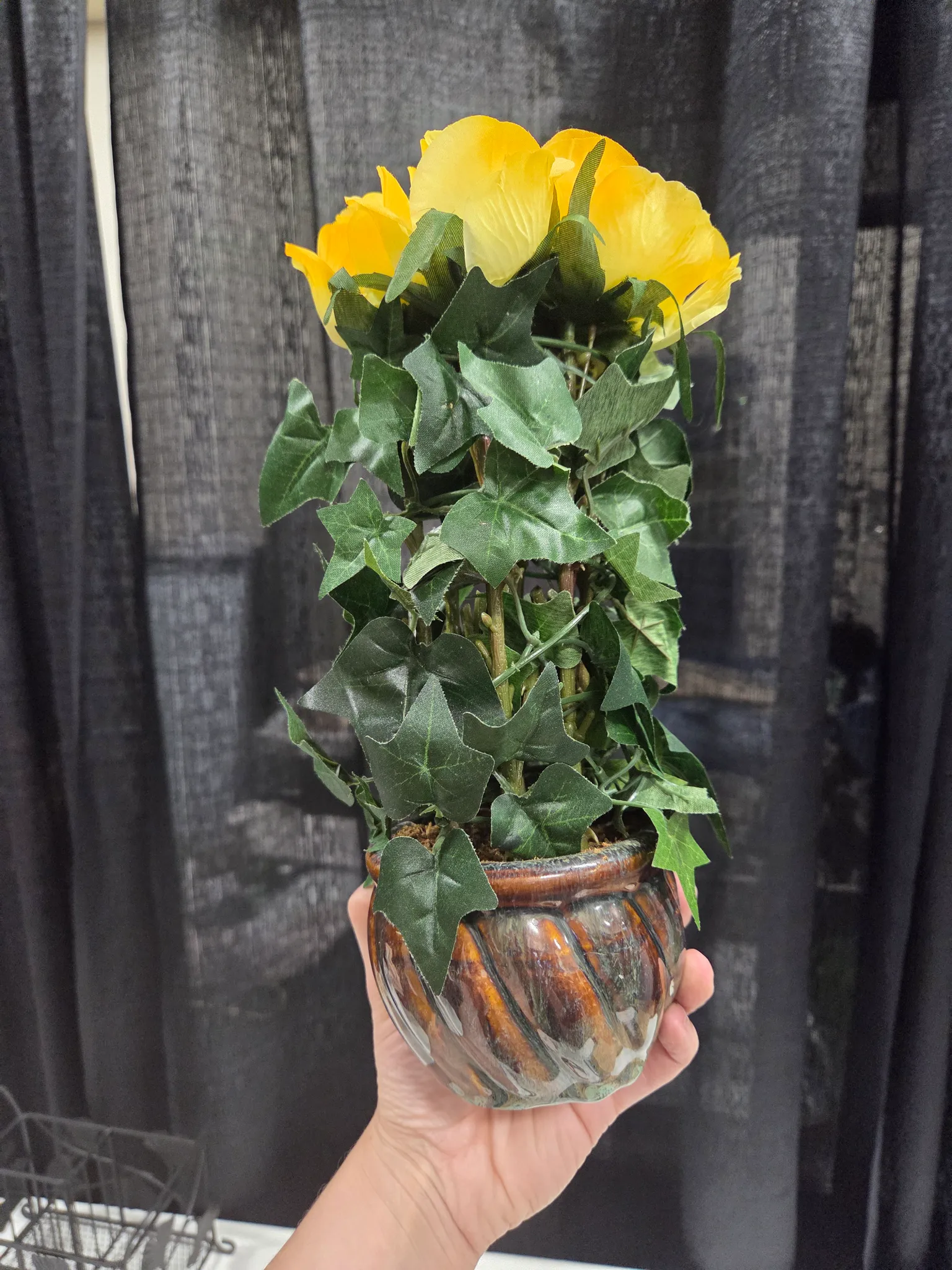 🌈🎈♻️Yellow roses toperiary  photo 1
