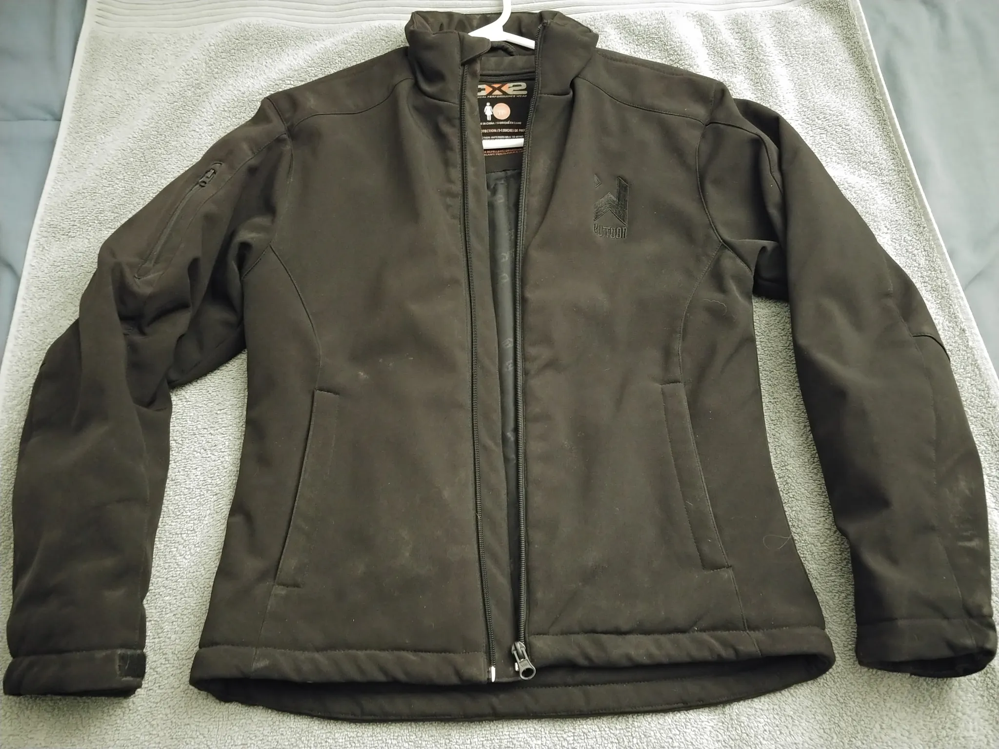 Small women's black fall/spring jacket photo 1