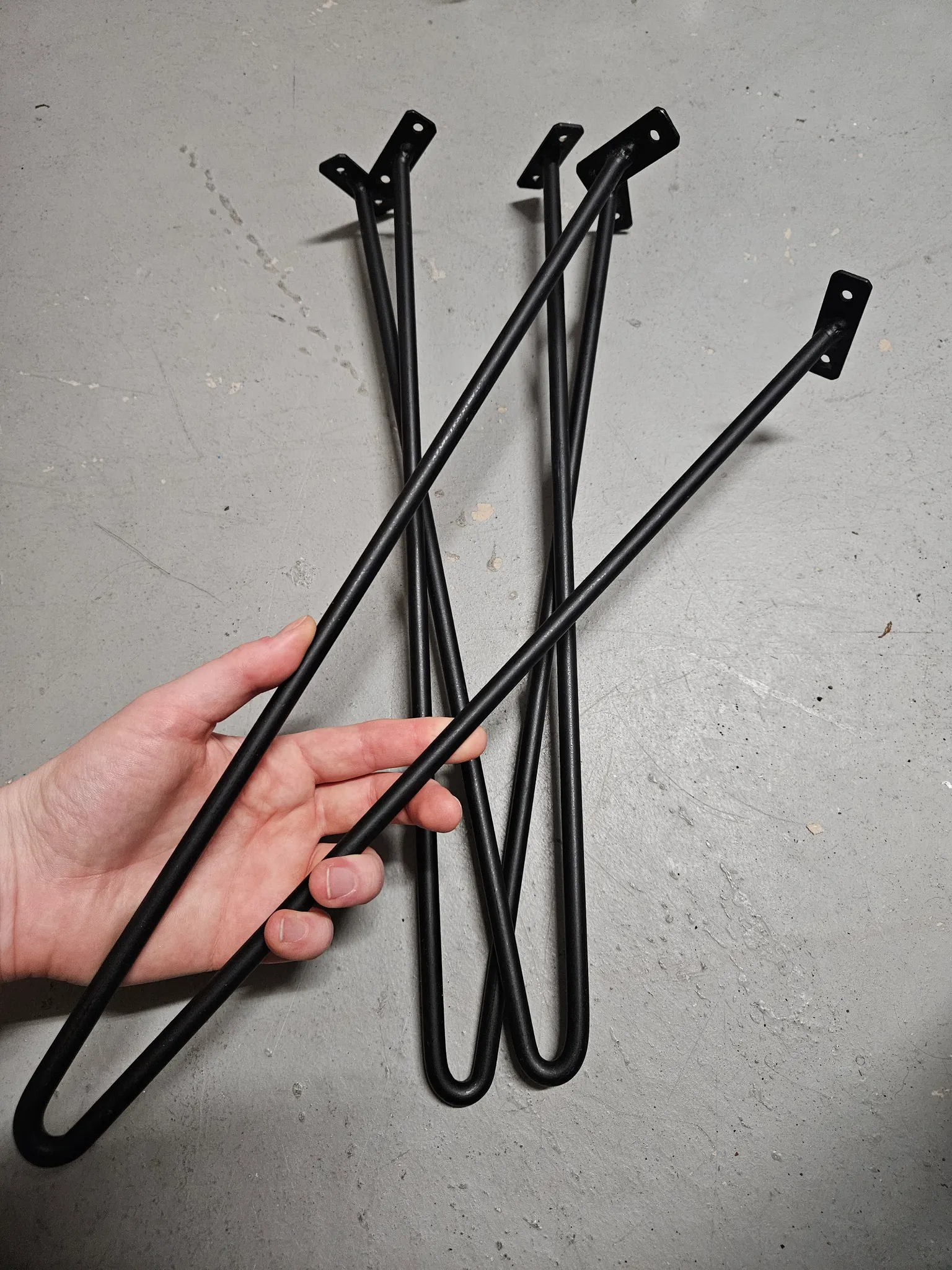 3 hairpin legs  photo 1