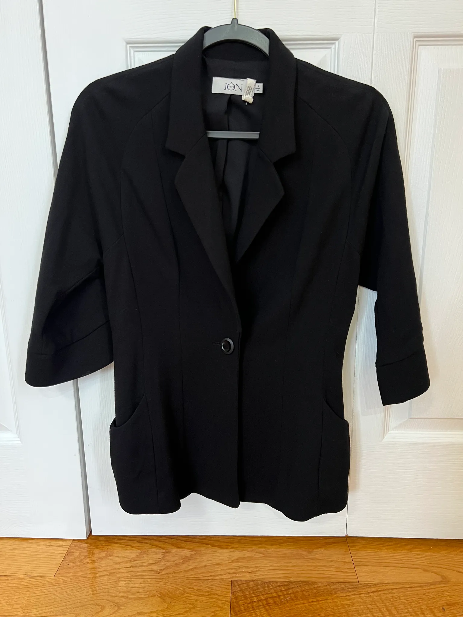 Black Short Sleeve Blazer, Size 4, Like New photo 1
