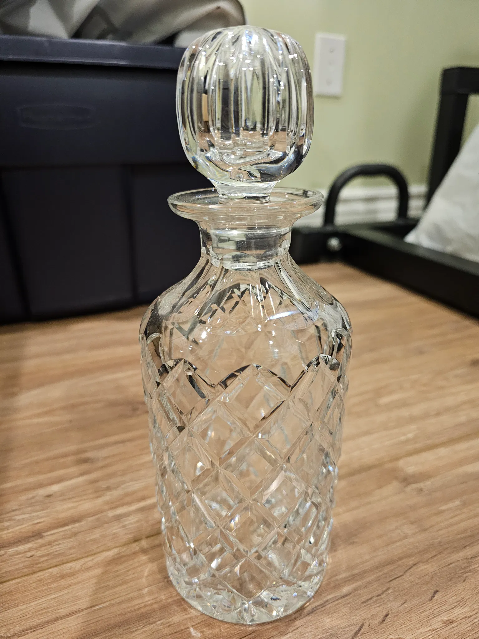 Crystal decanter photo 1