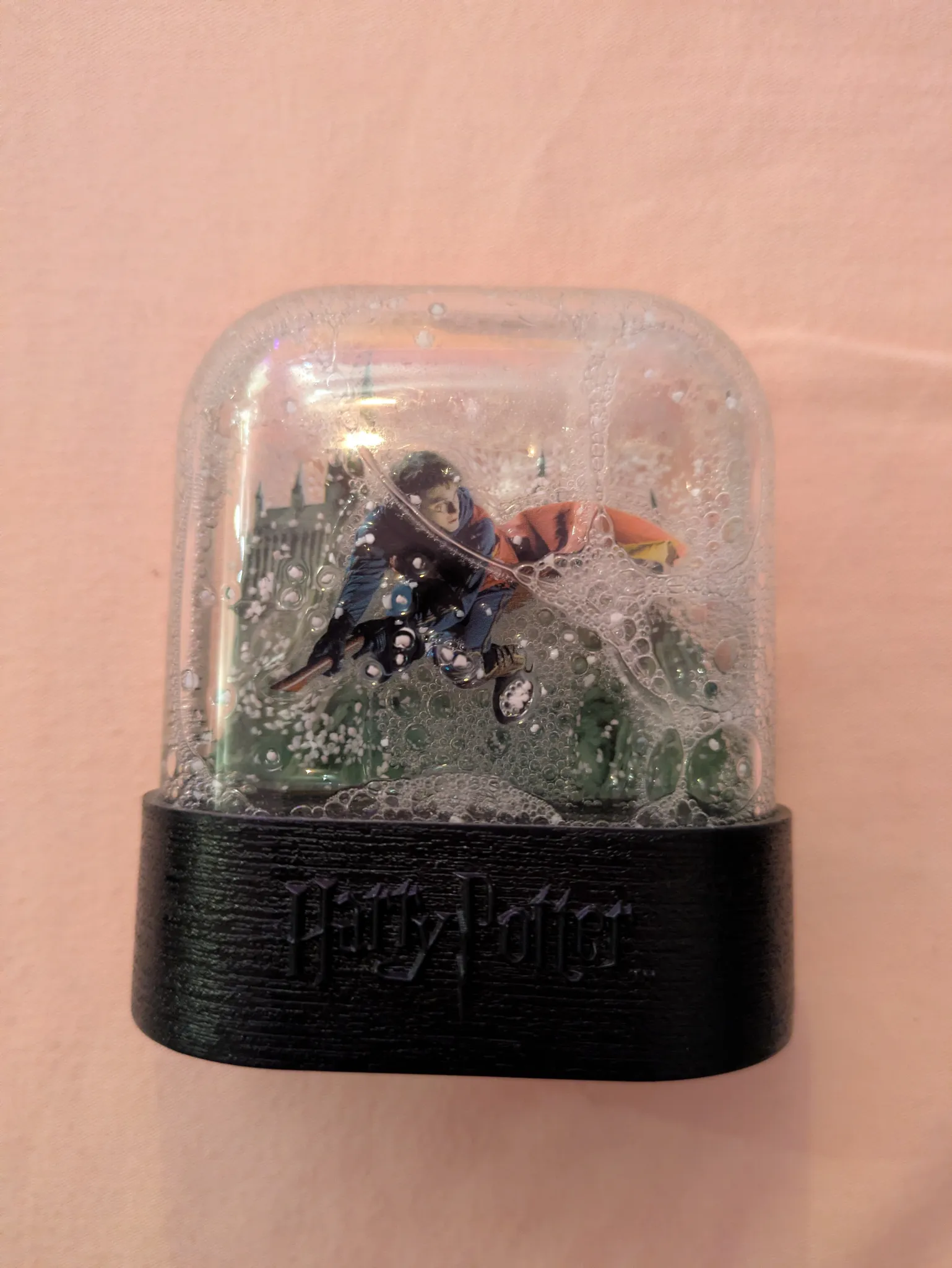 Harry Potter quidditch snow globe photo 1