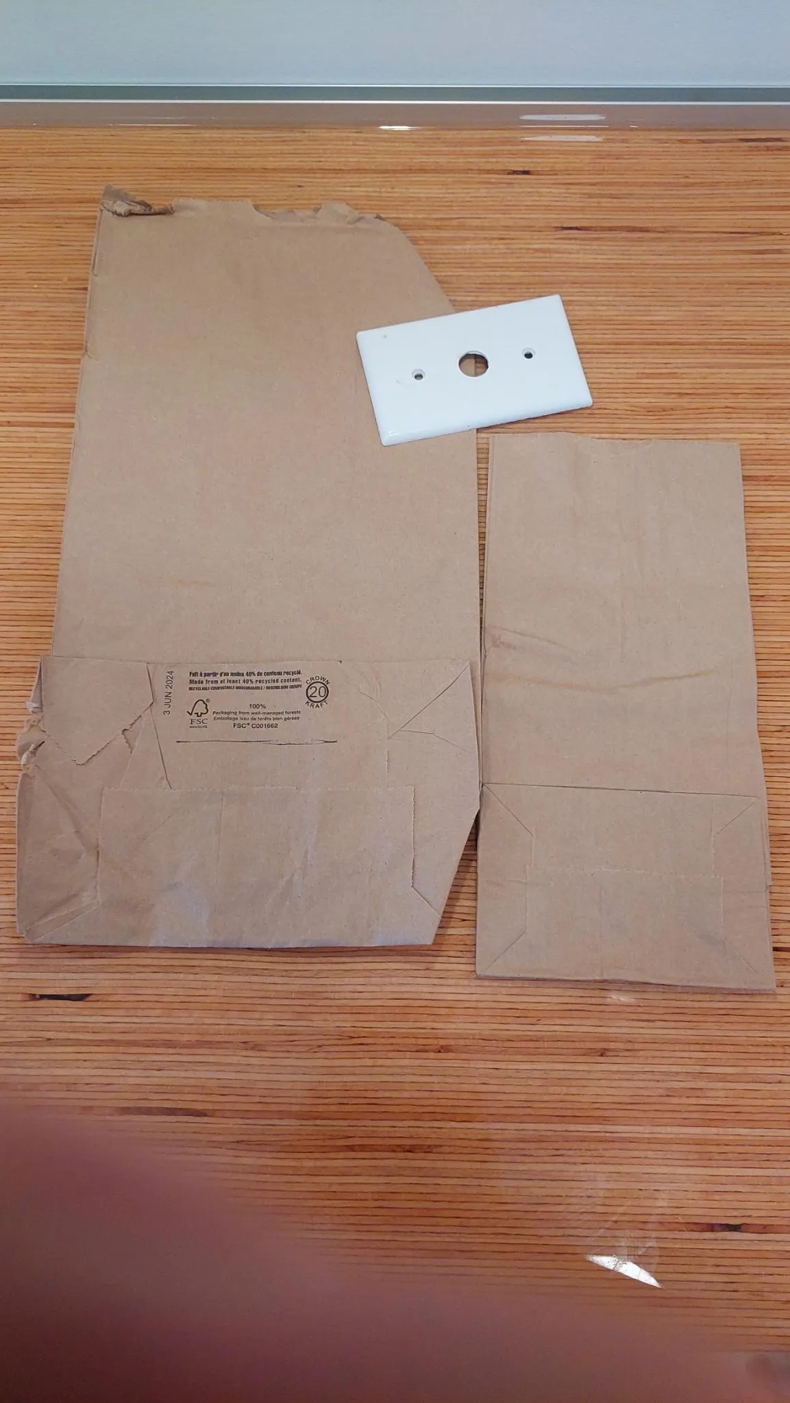 100s of Brown Paper Bags -5.5"x8"x13" & 3.5"x5"x9"  photo 1