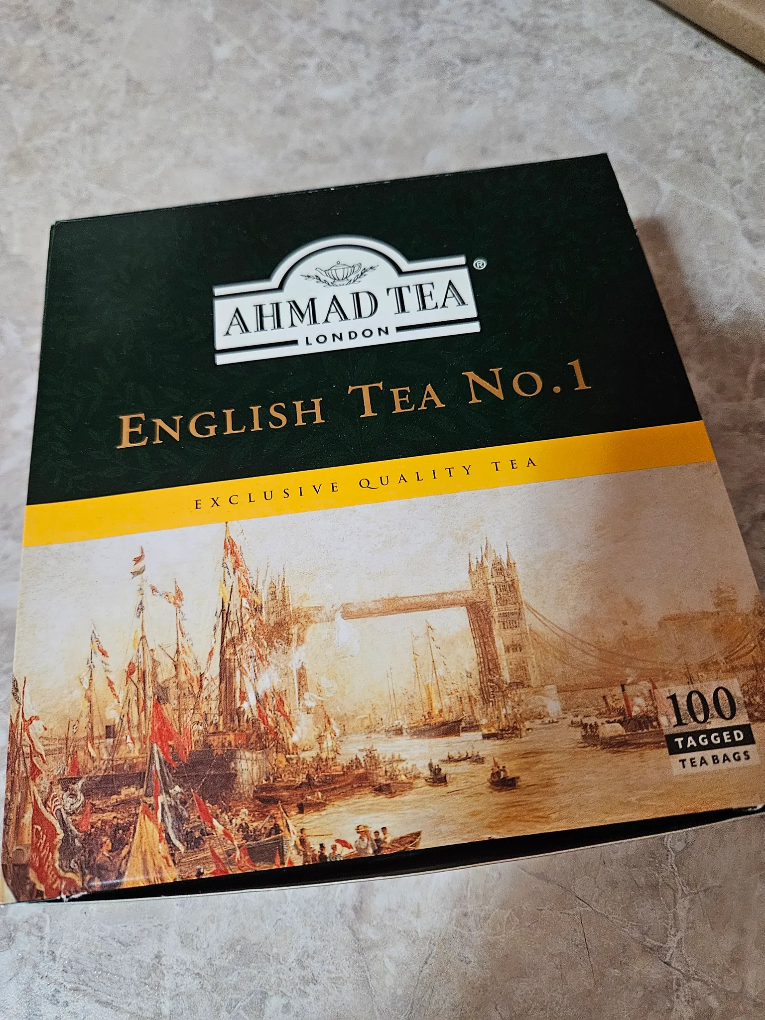 Box of tea bags - full photo 1