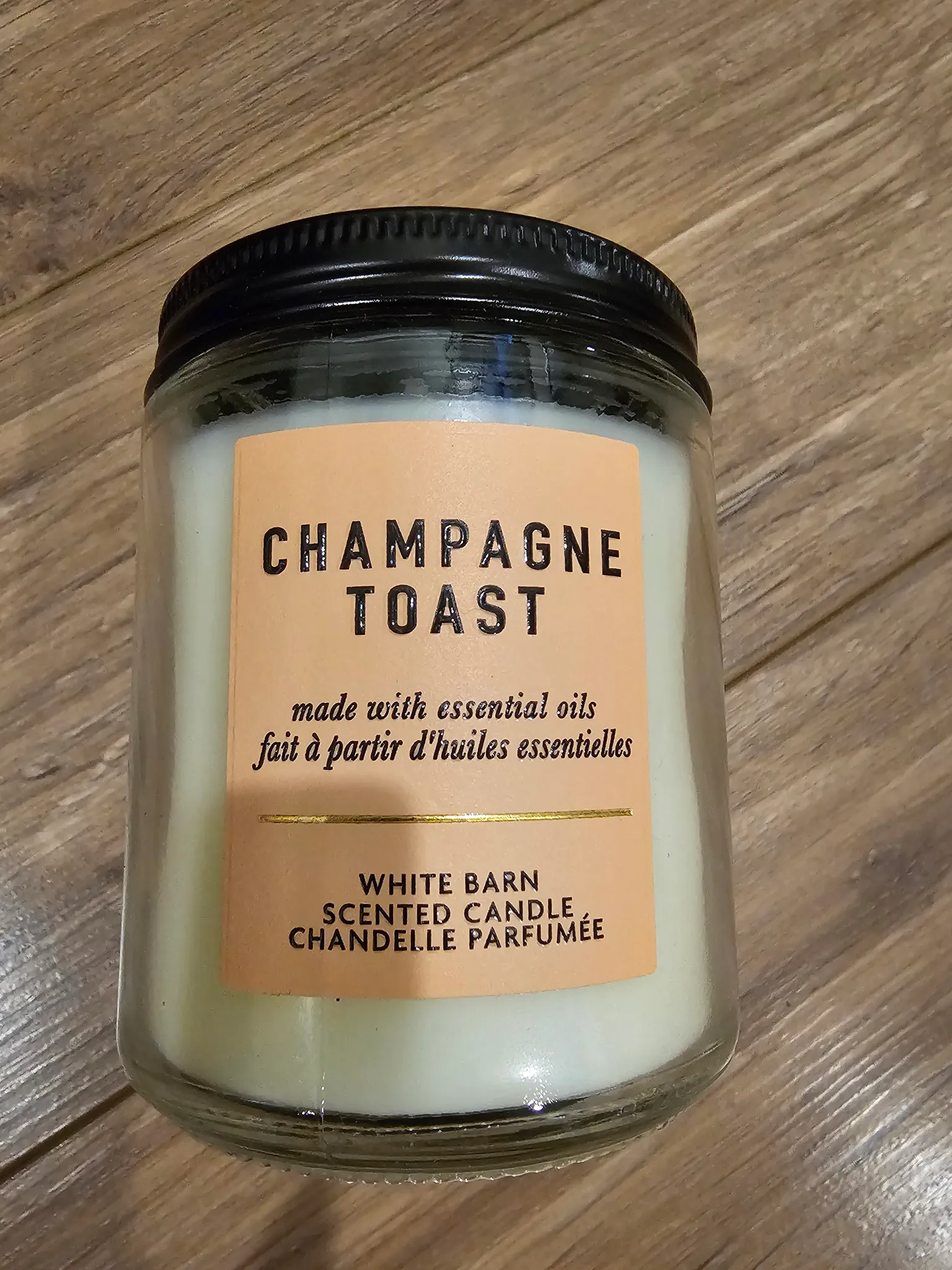 Champagne toast candle photo 1