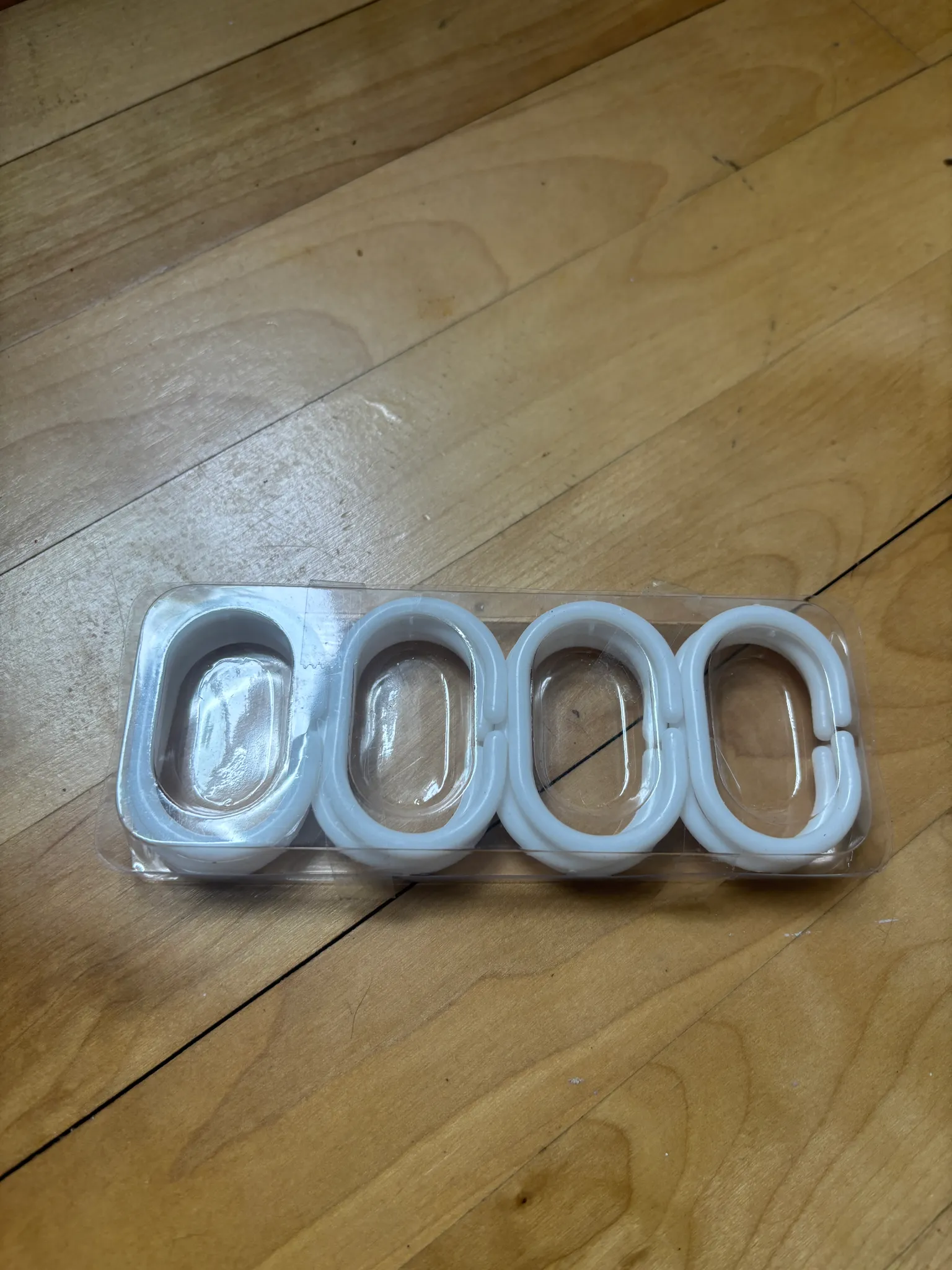BNIP plastic shower curtain rings  photo 1