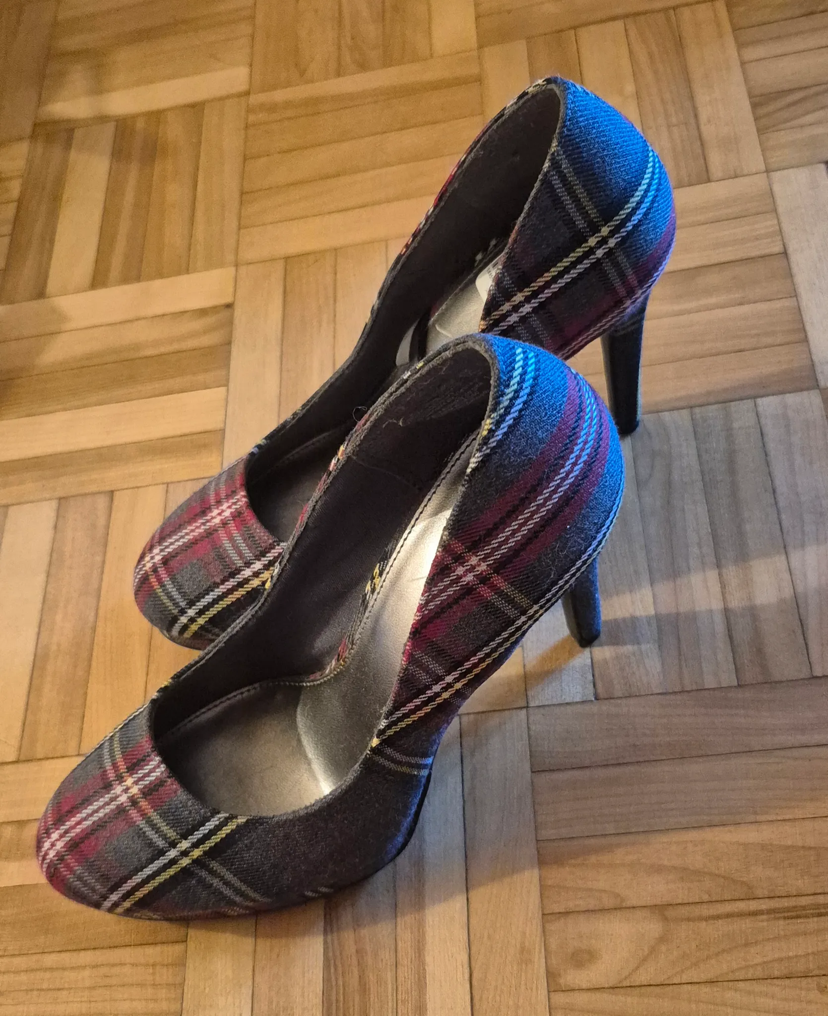 Brand new heels size 7 photo 1