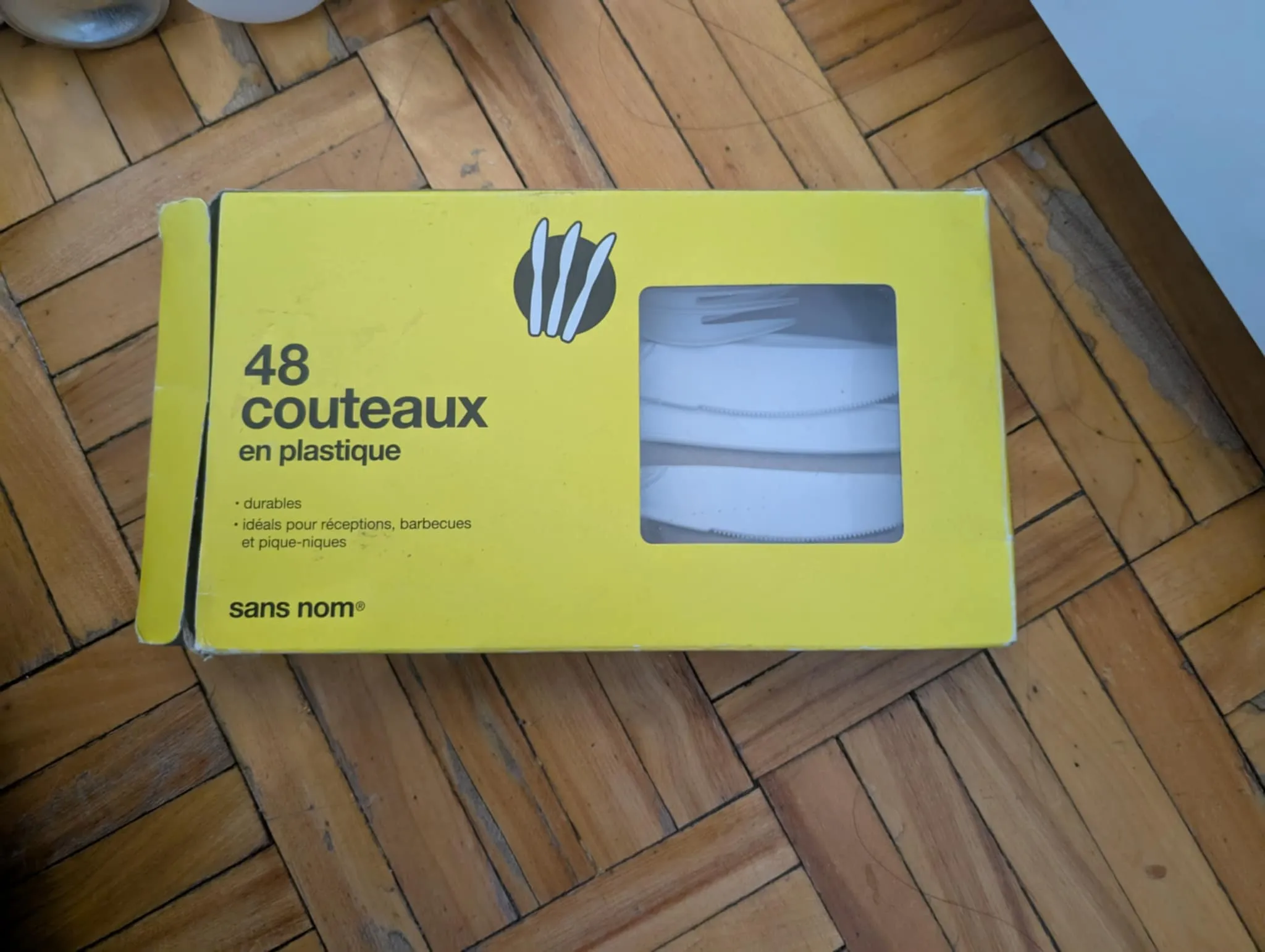 Plastic forks and knives (1/2 full)  photo 1