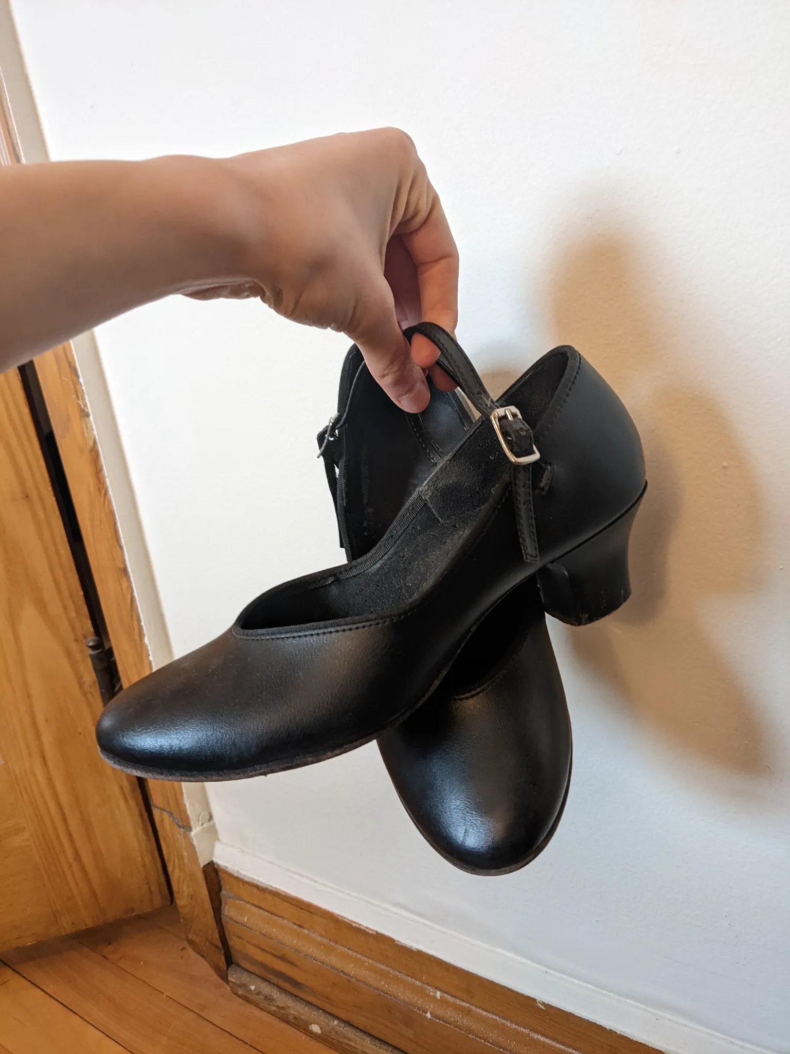 Classic black dance shoes photo 1