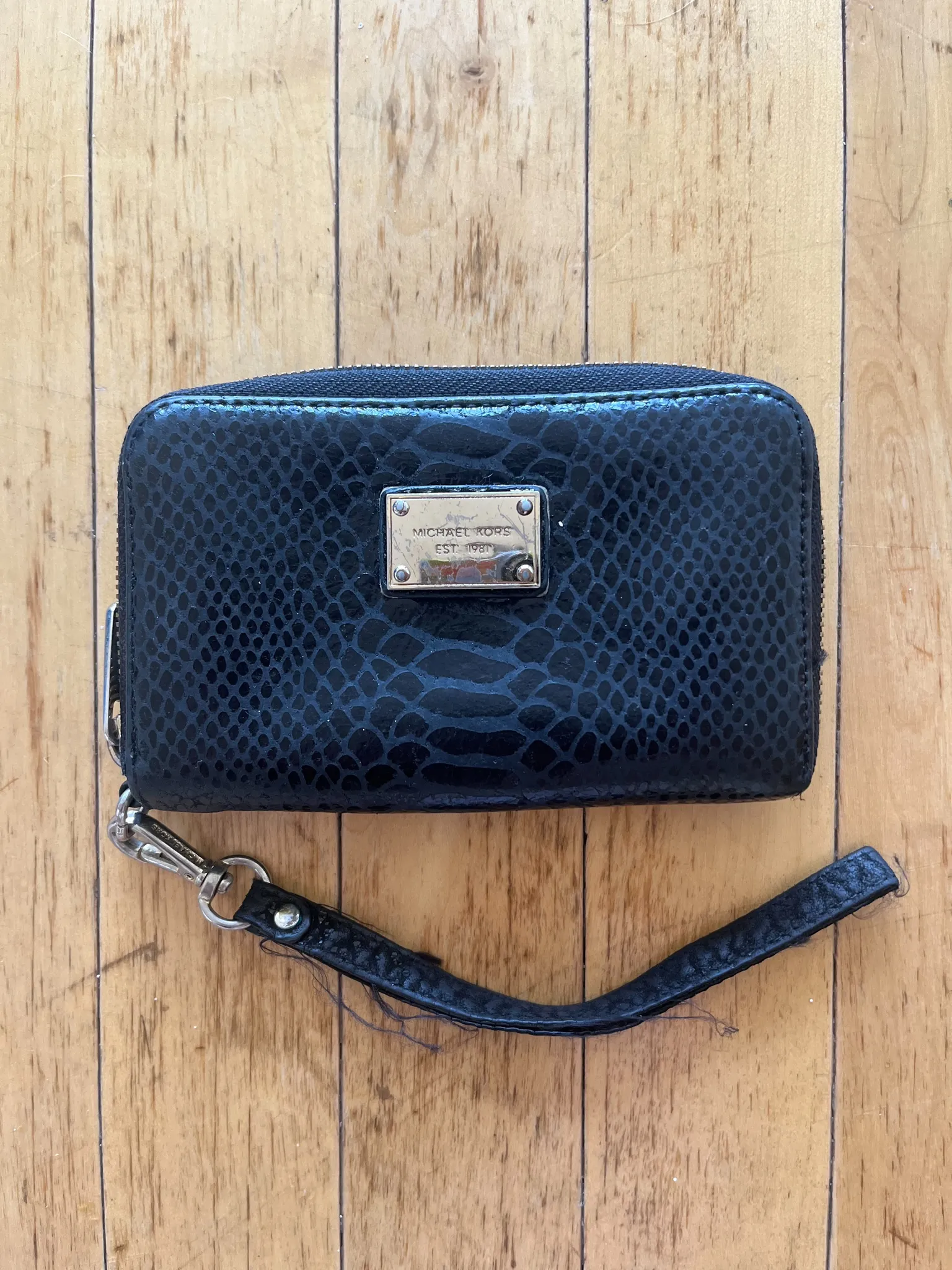 Michael Kors wallet photo 1
