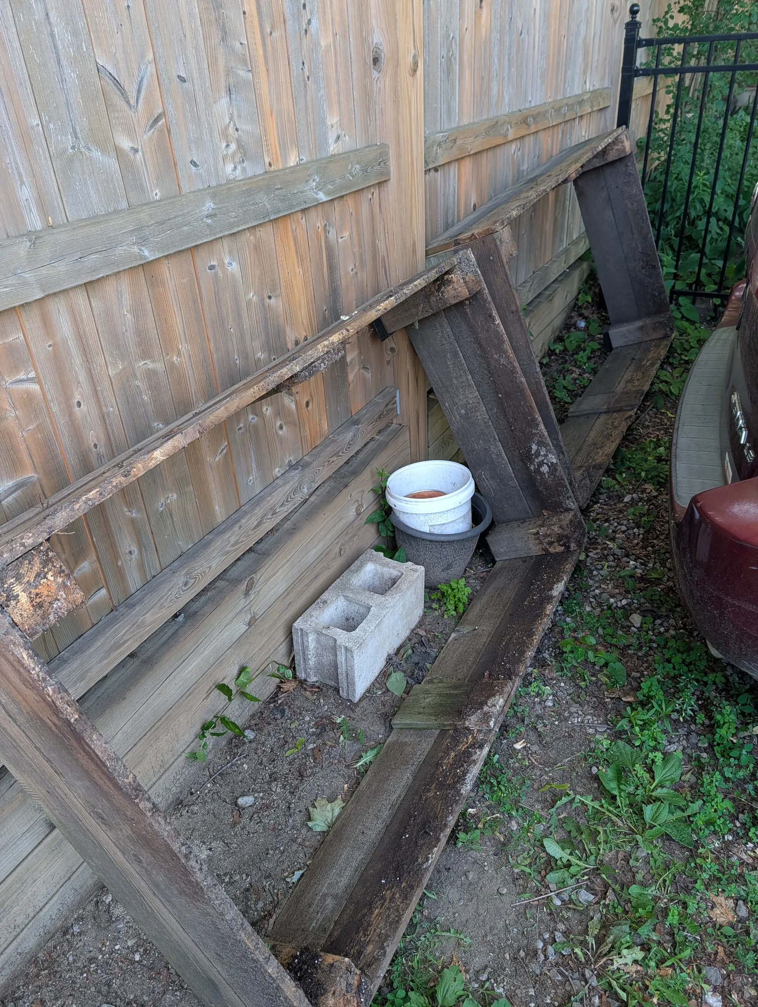 Planter boxes & plant pots  photo 1