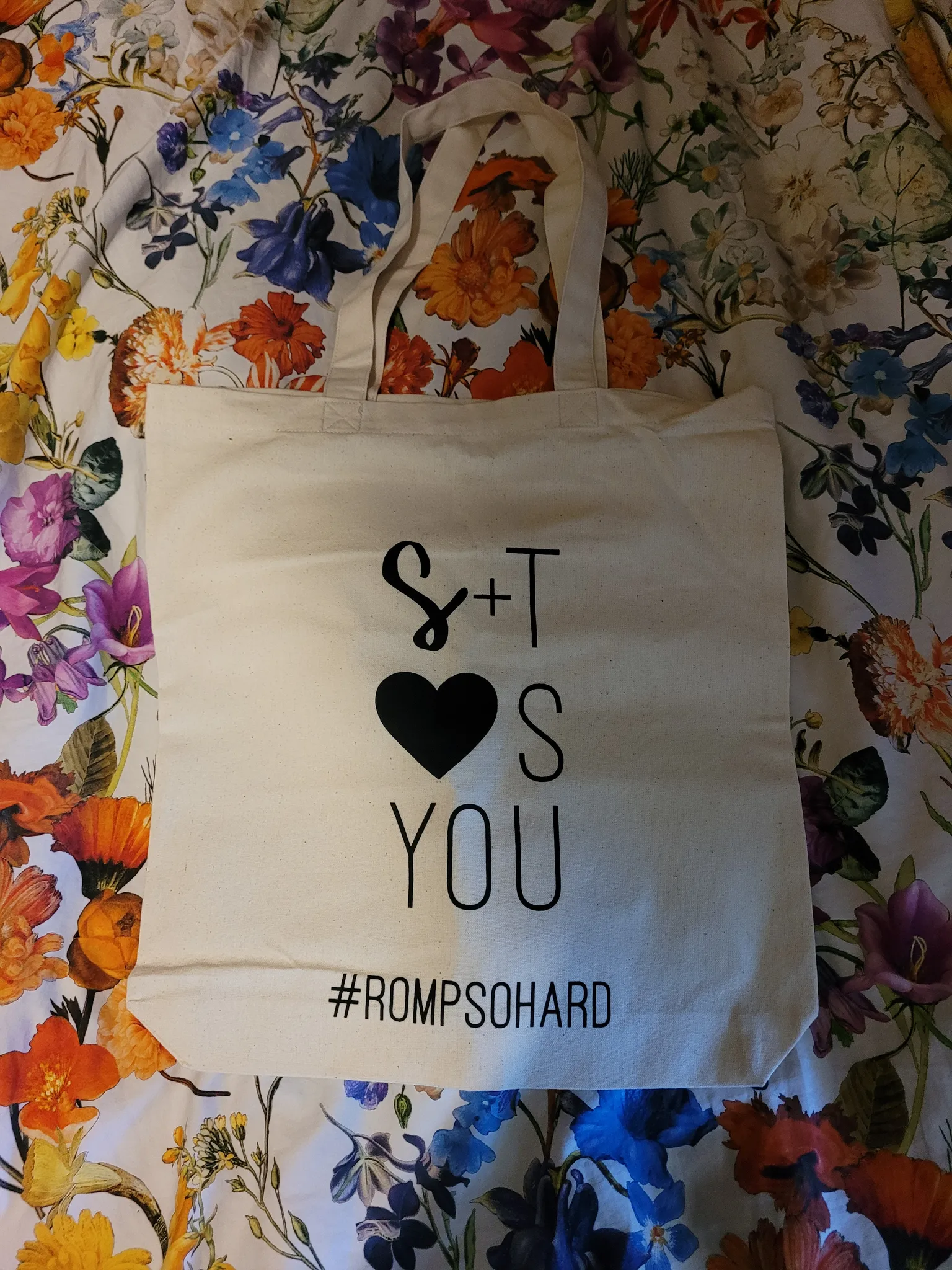 Brand new Smash Tess Tote  photo 1