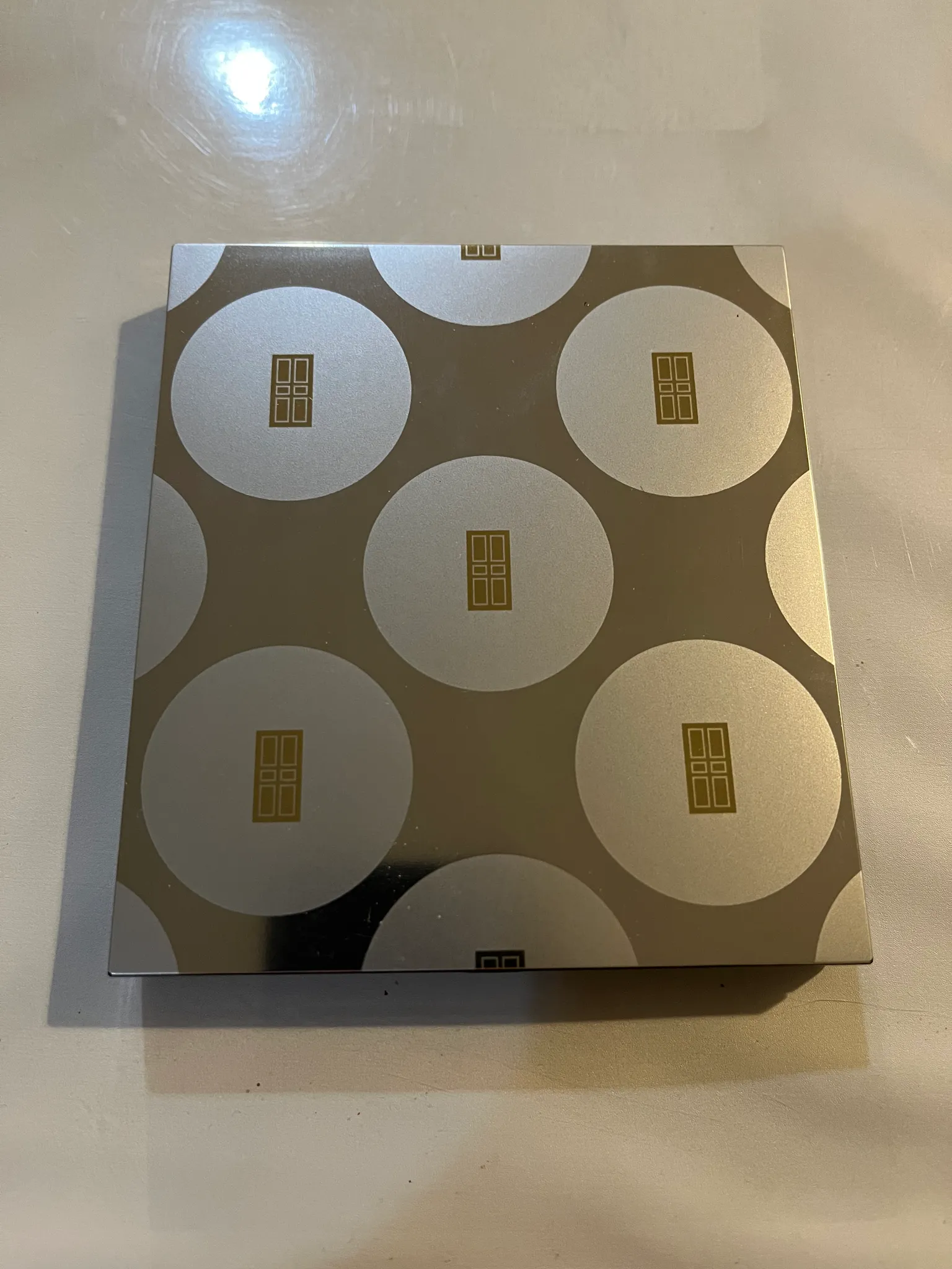 Elizabeth Arden Compact photo 1
