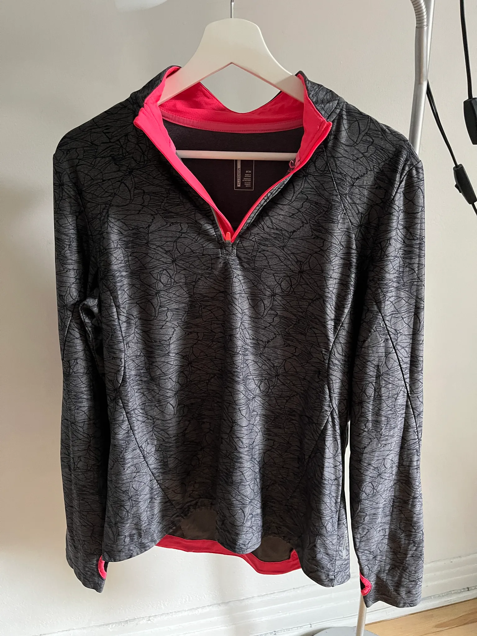 Sport 1/4 zip  photo 1