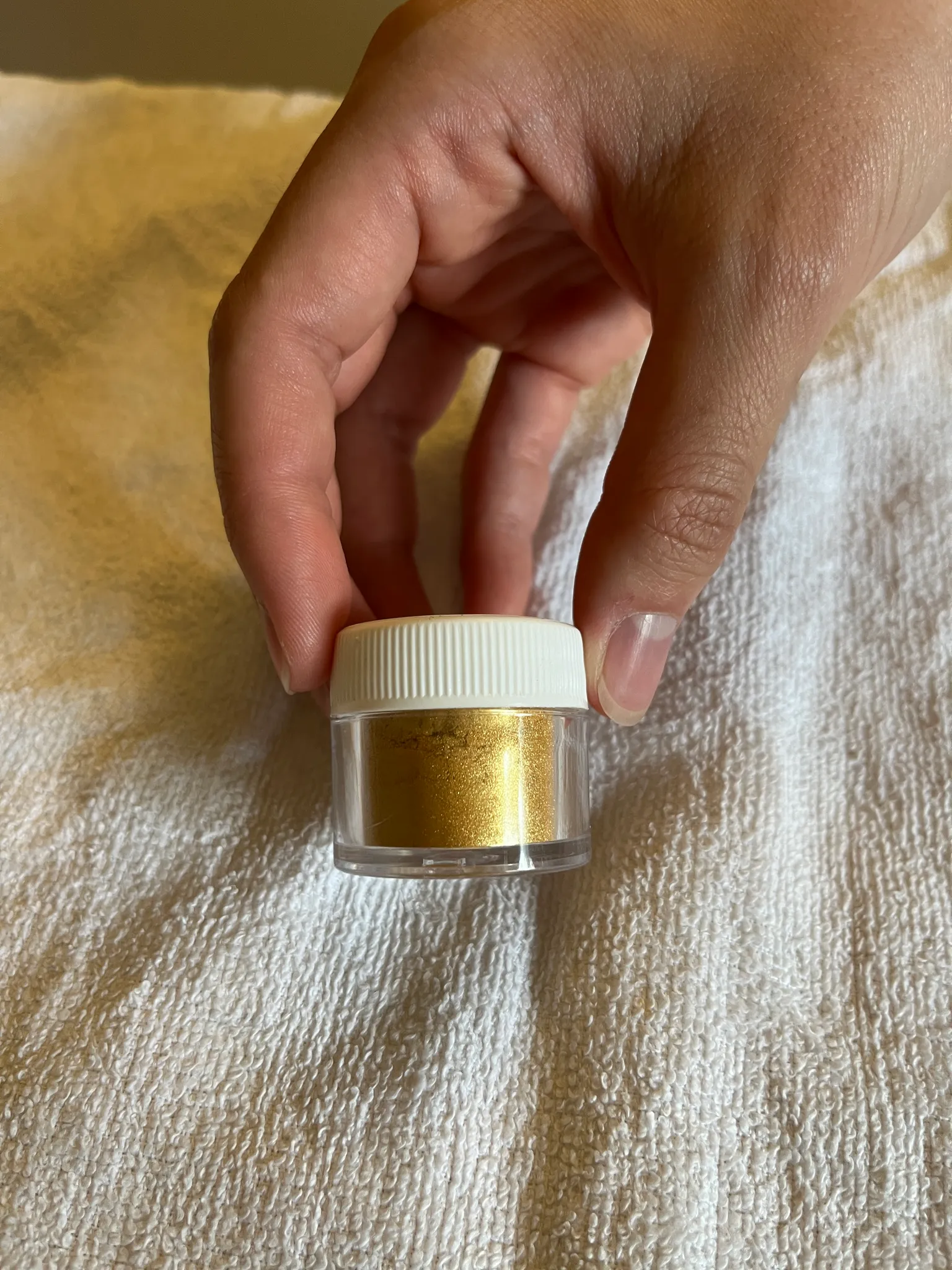 Gold mica pigment  photo 1