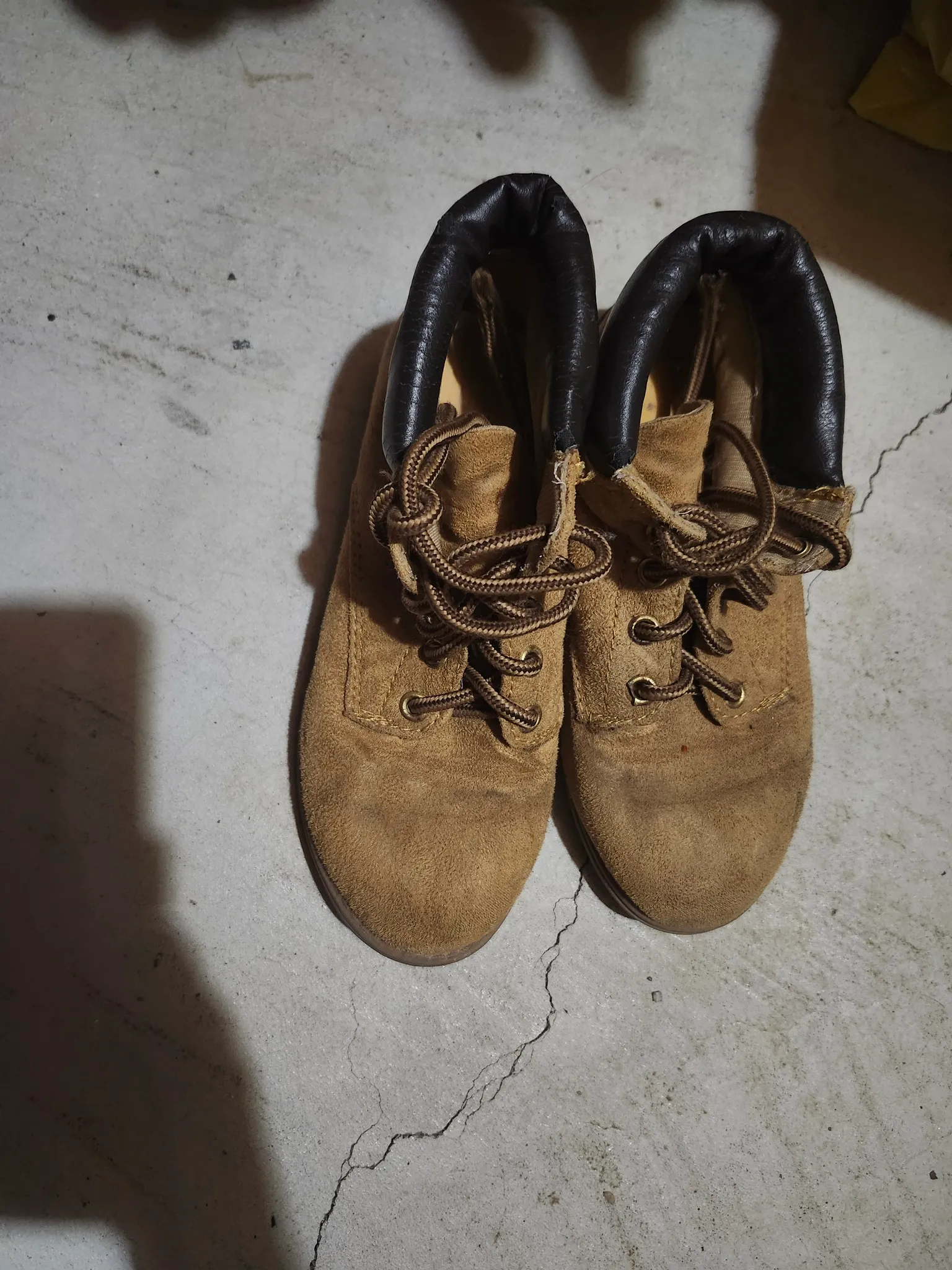 Girl soda brand boots - size 2 photo 1