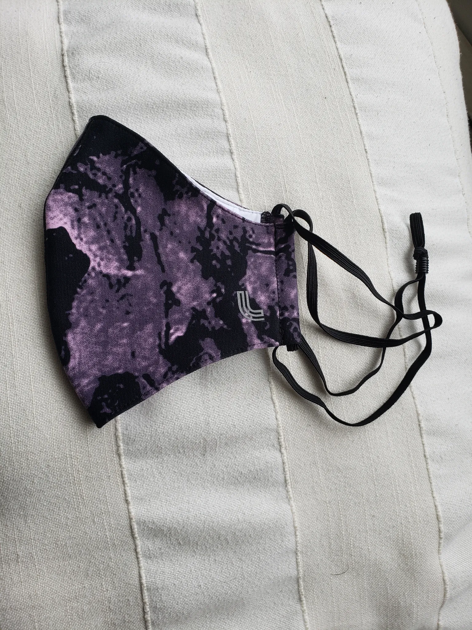 Lole fabric mask photo 1