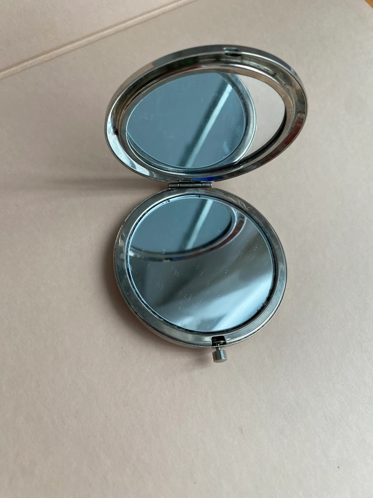 Mirror photo 1