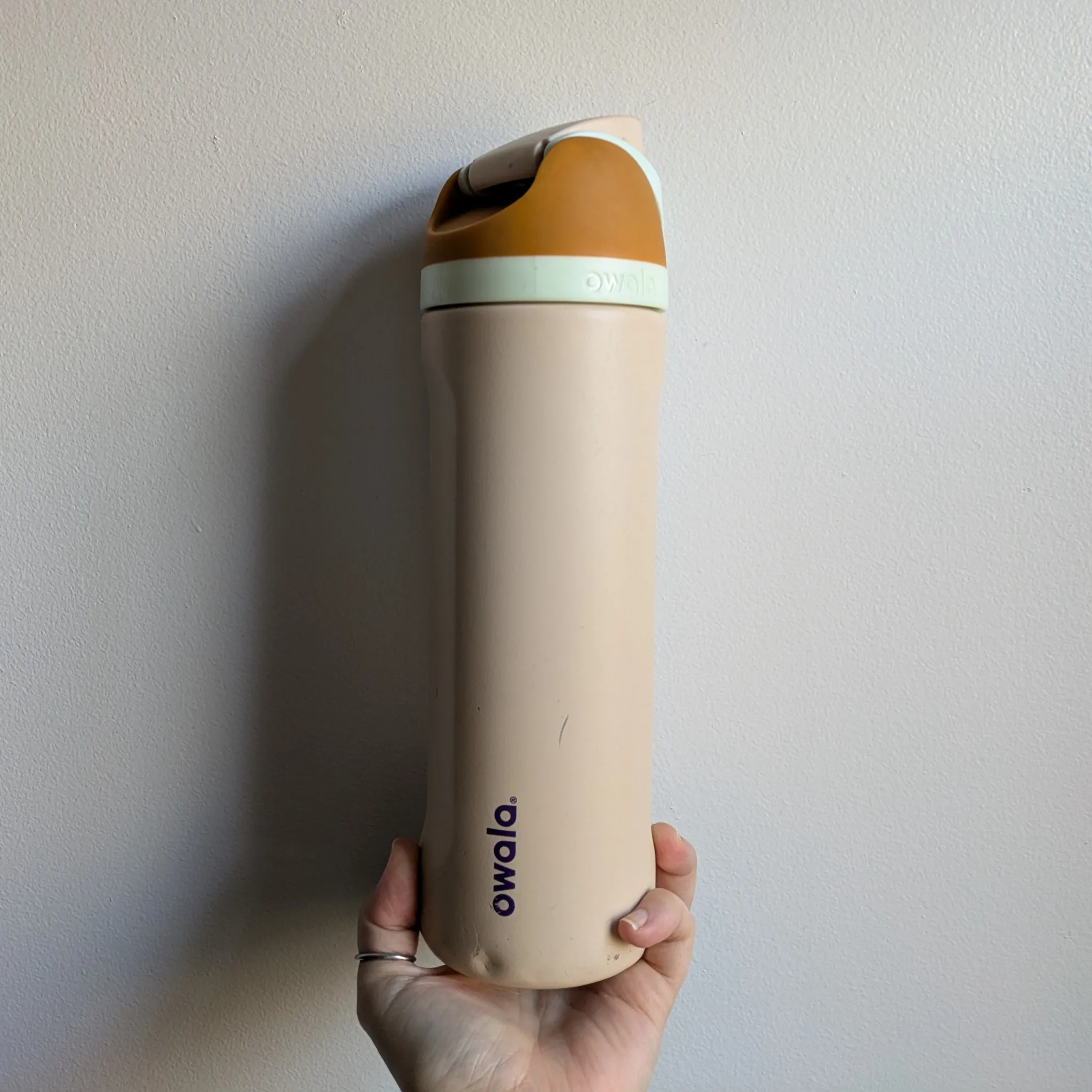 Owala FreeSip - 24oz photo 1