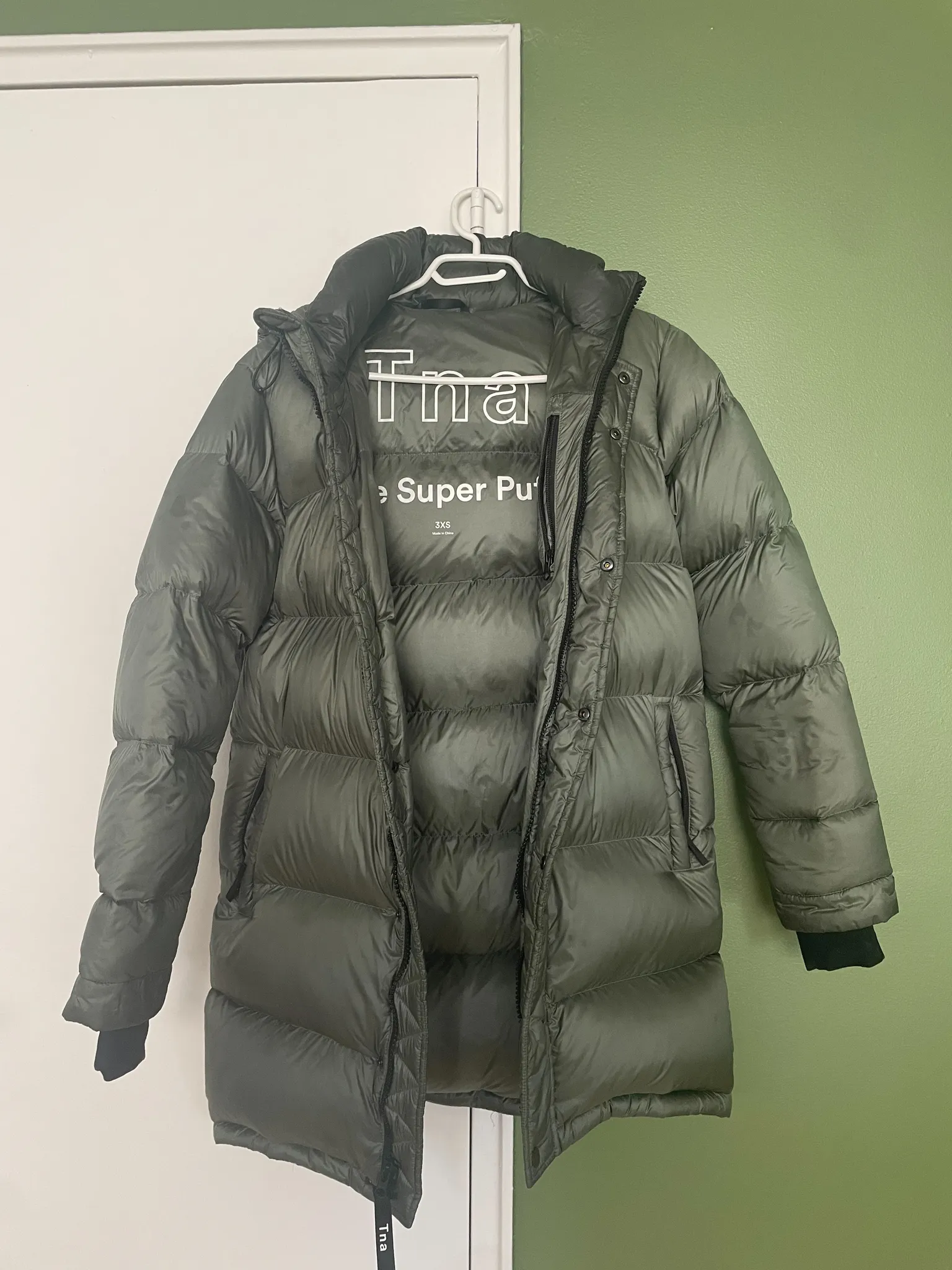 TNA super puff jacket  photo 1