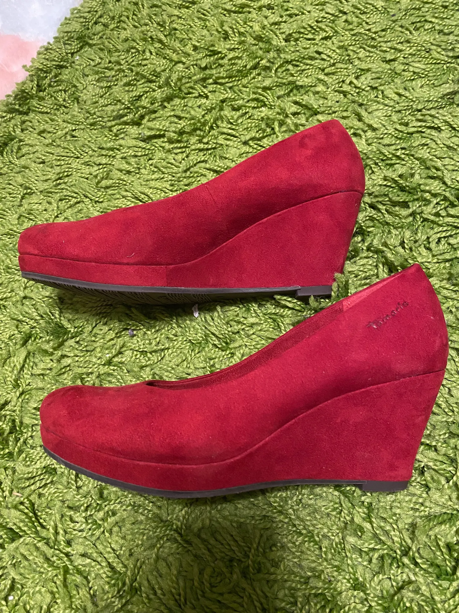 Red vintage heels photo 1