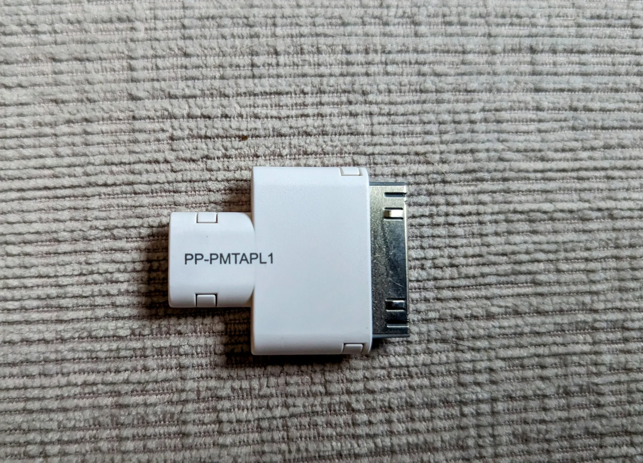 Apple Adapter Piece  photo 1