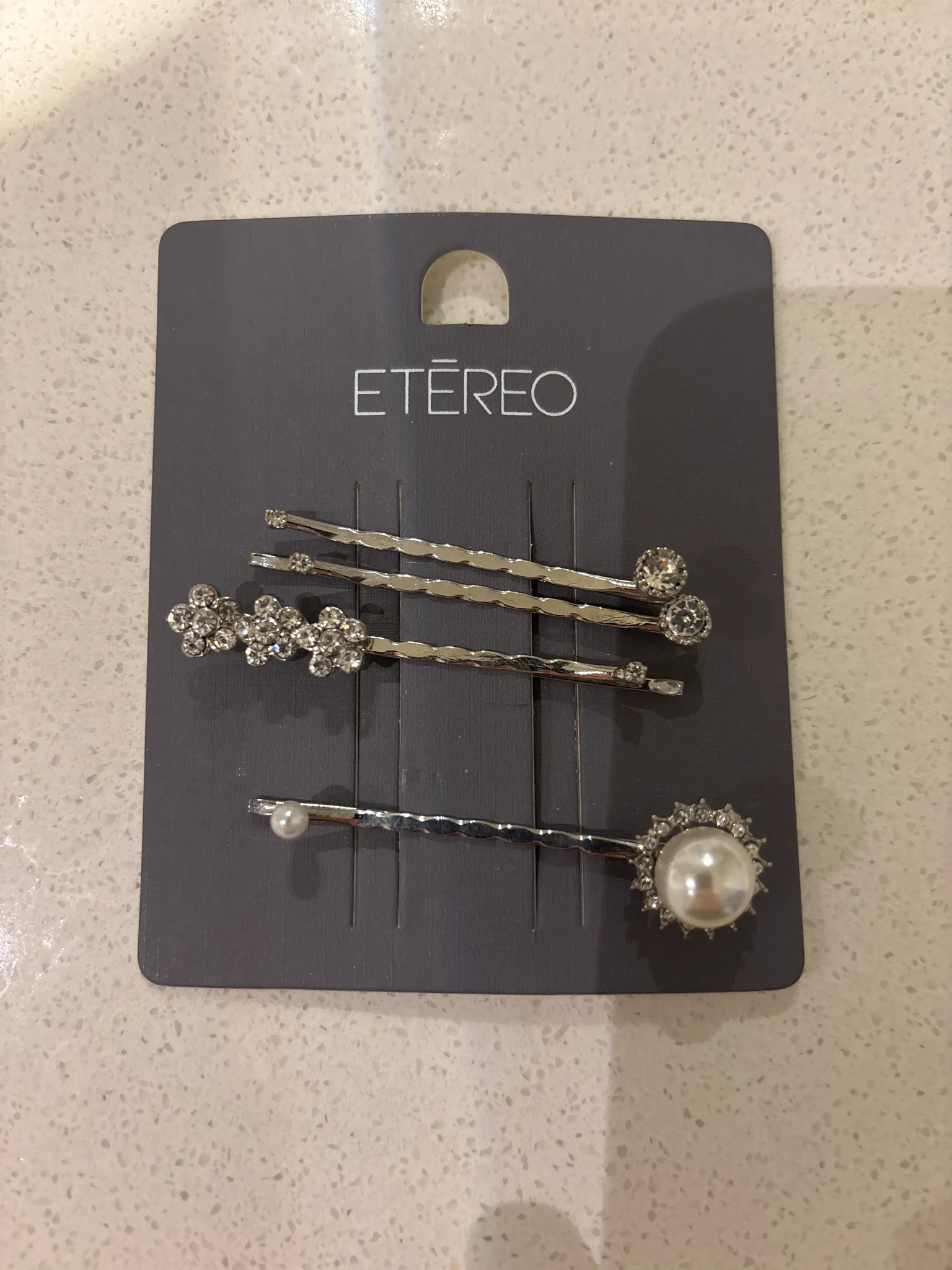 Hair clips  photo 1