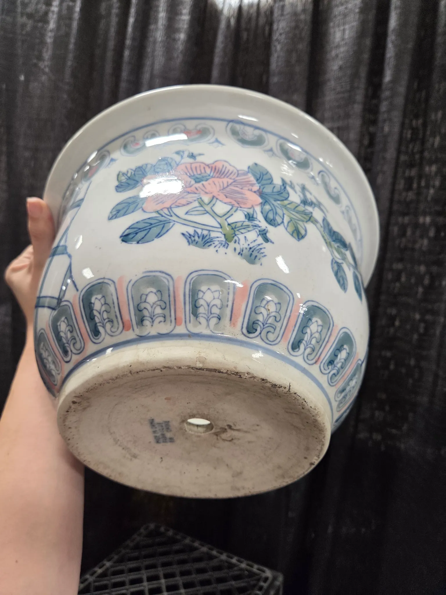 Ceramic floral pot photo 1