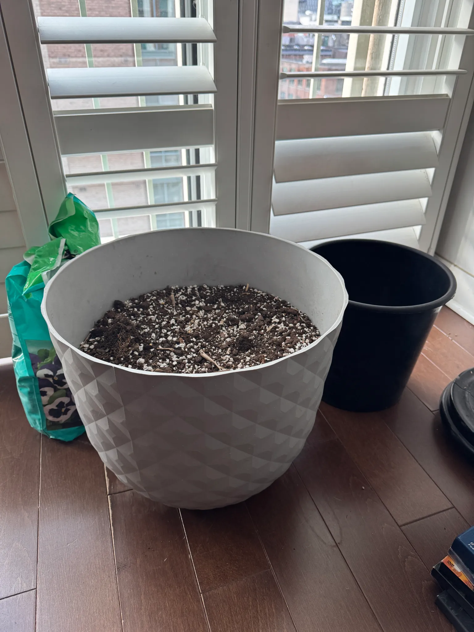Planters, Soil, and Perlite combo! photo 1