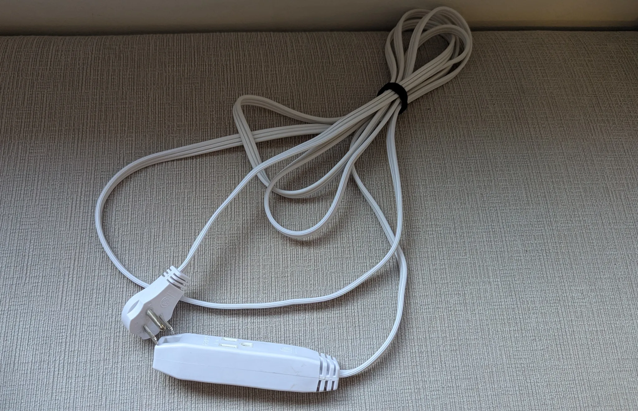 Brand New Prime PF-6S 6-Outlet Power Bar Extension Cord photo 1