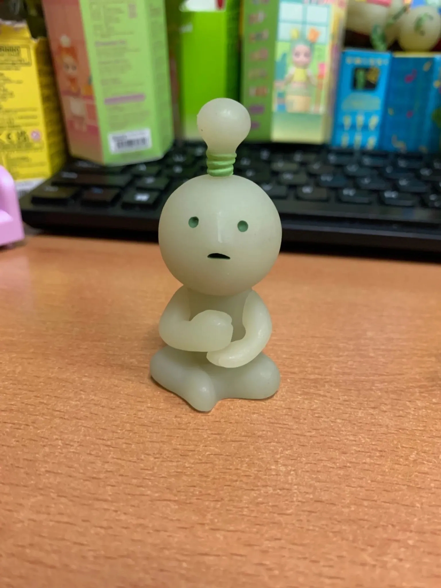 Lightbulb smiski photo 1