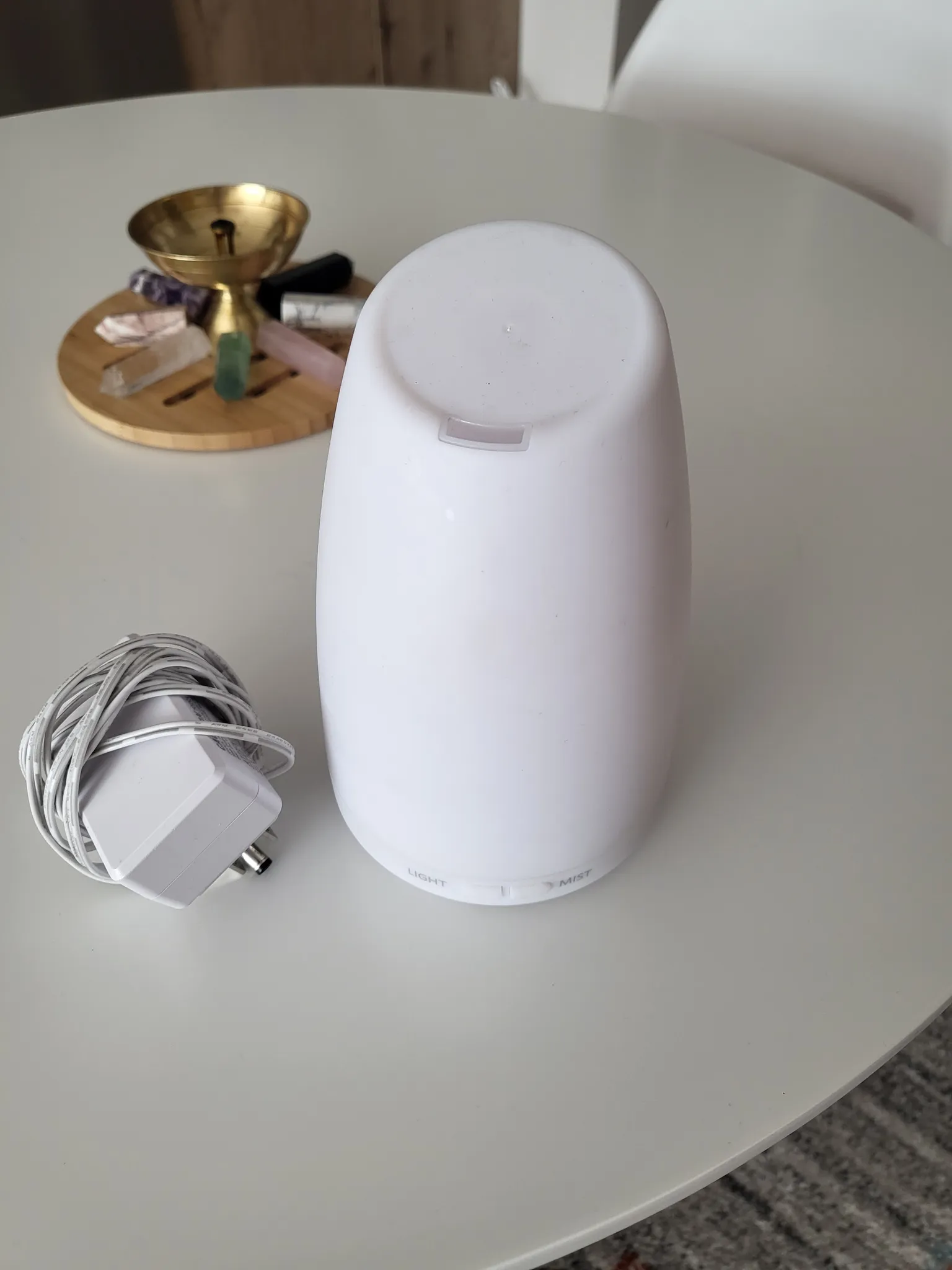 Essential oil diffuser photo 1