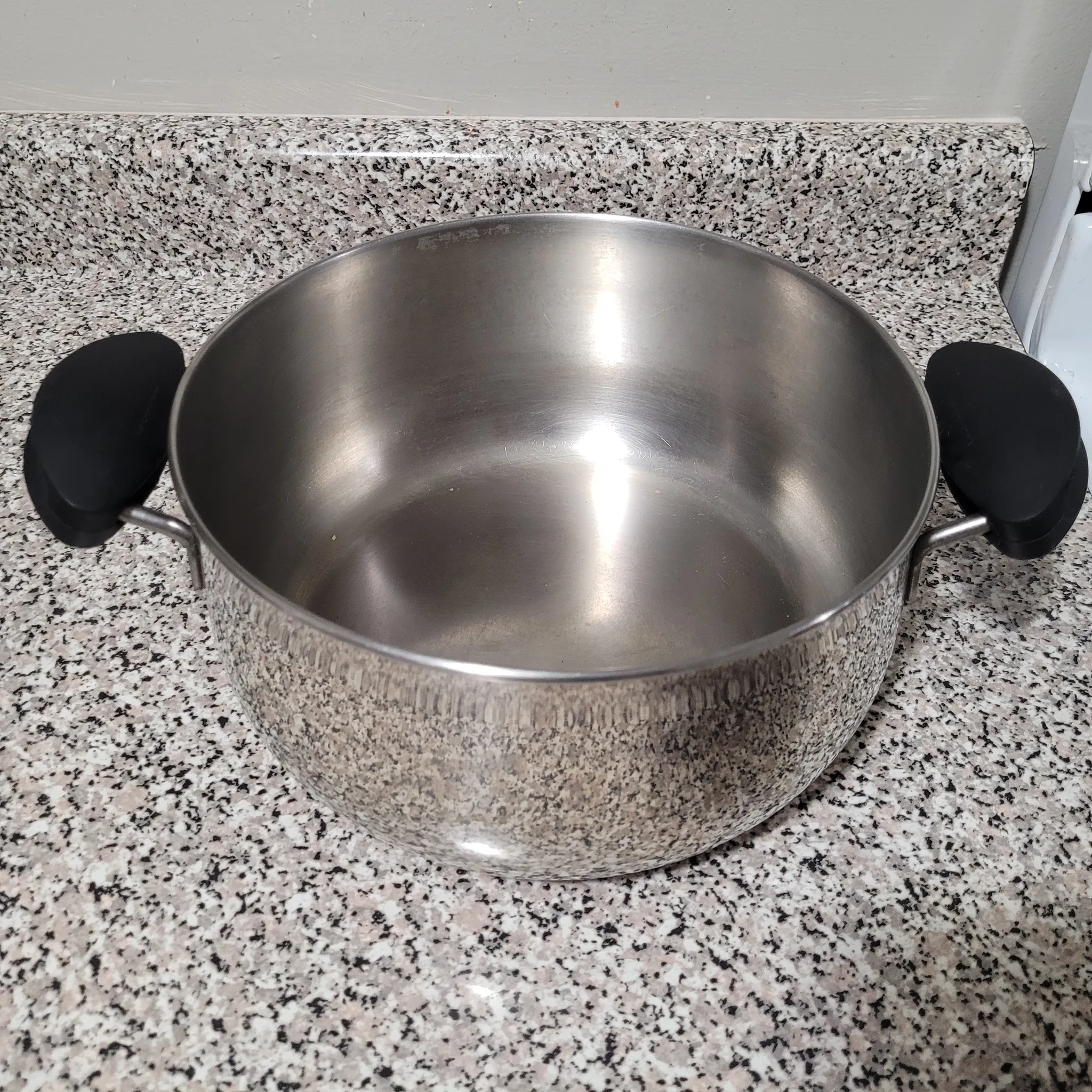 Dutch oven Lagostina Italy  photo 1