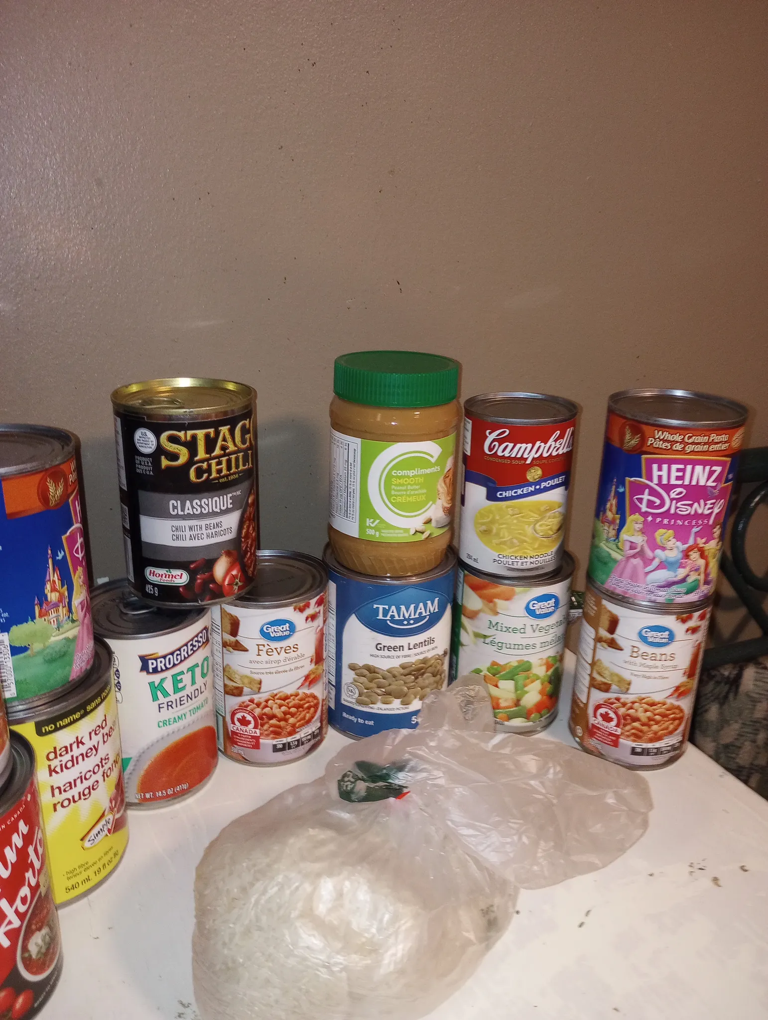 Canned foods photo 1