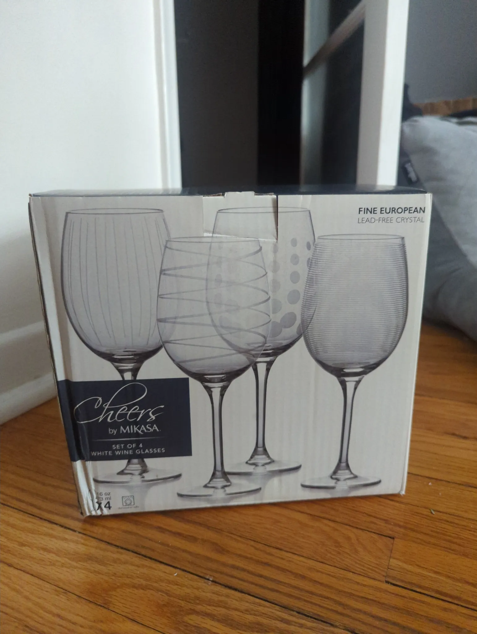 Mikasa White Wine Glasses x4 photo 1
