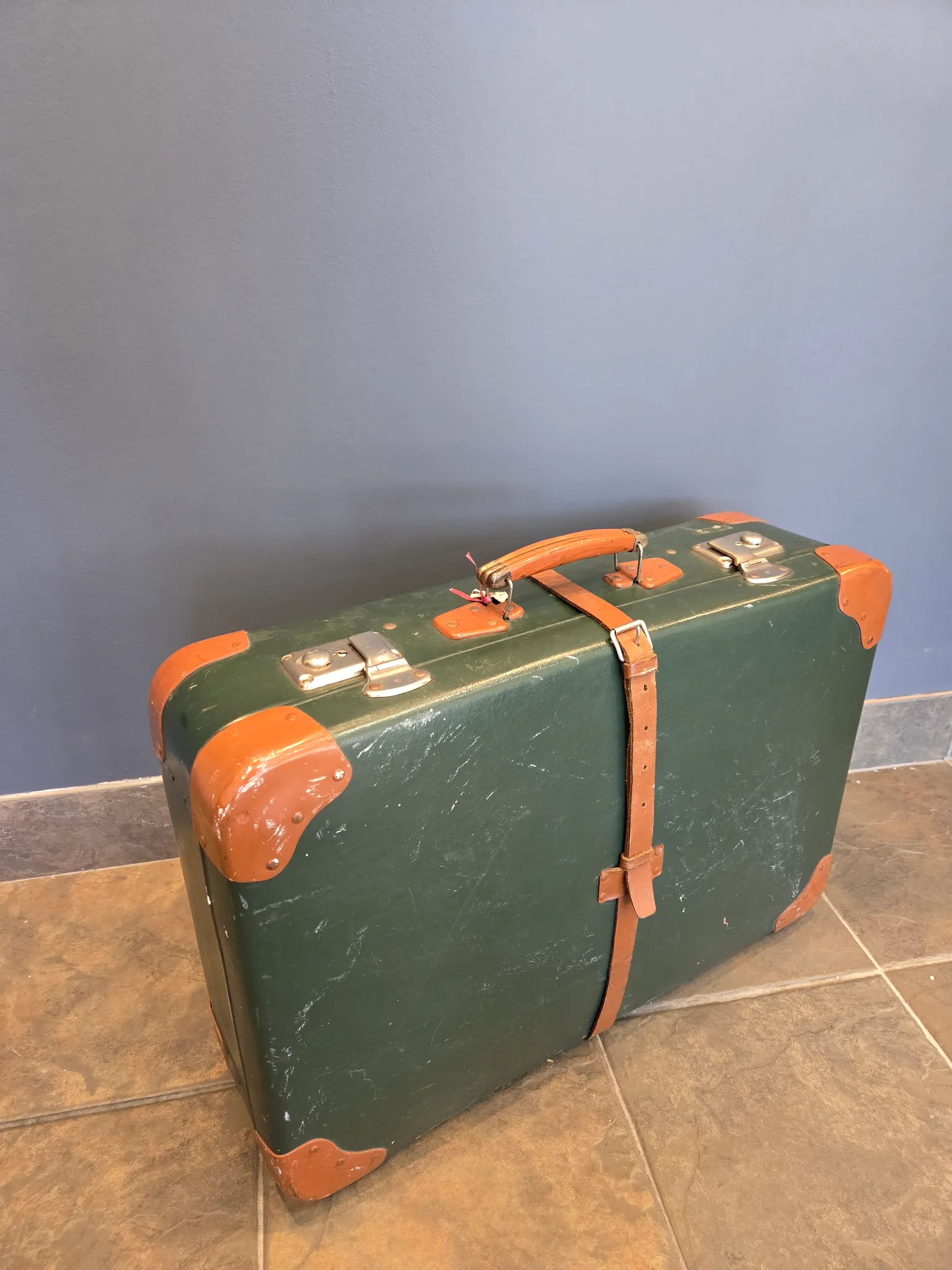 Vintage suitcase  photo 1