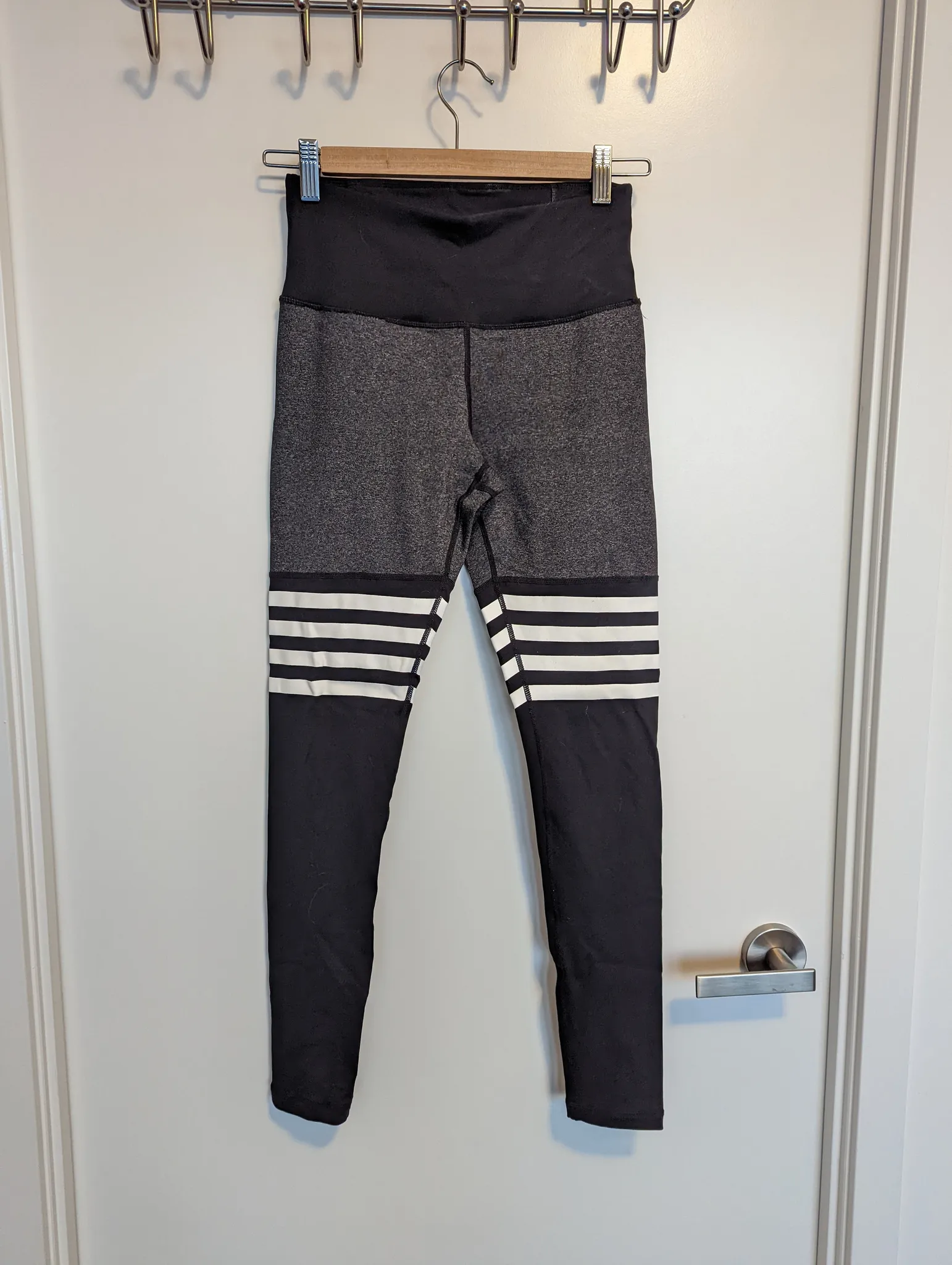 Queenie two toned leggings - small photo 1