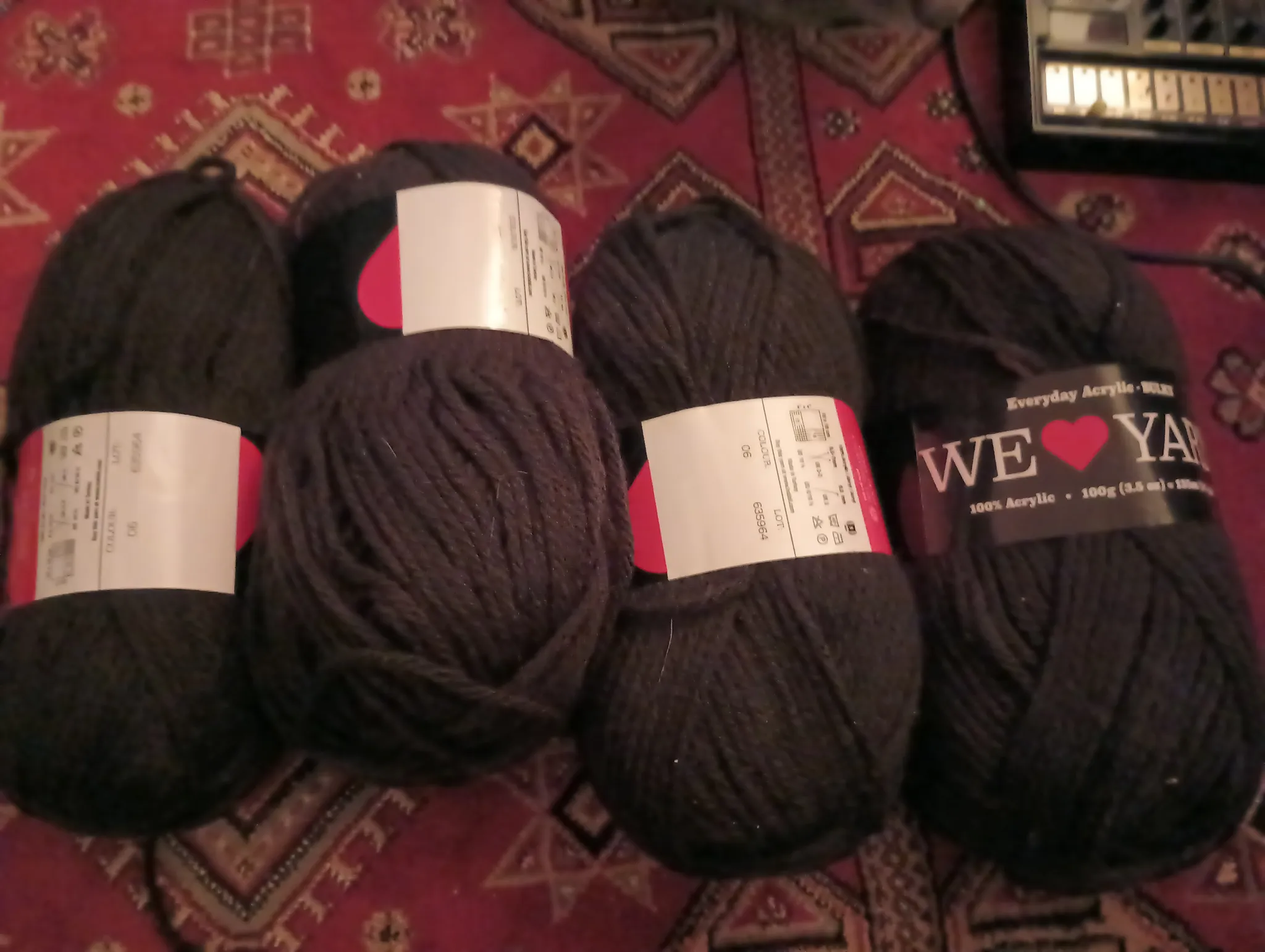 we heart yarn 4 100g dark brown acrylic yarn photo 1