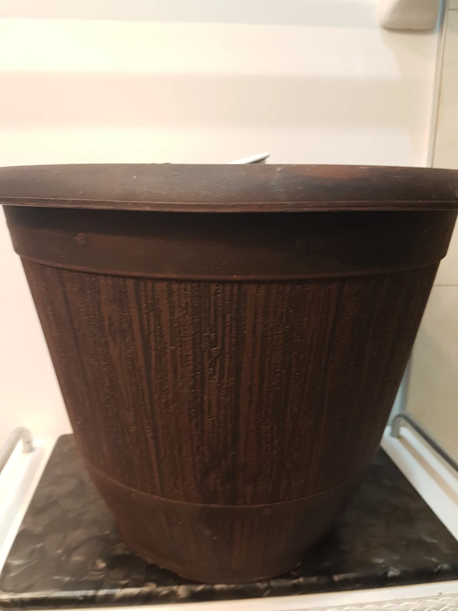 large brown pot photo 1