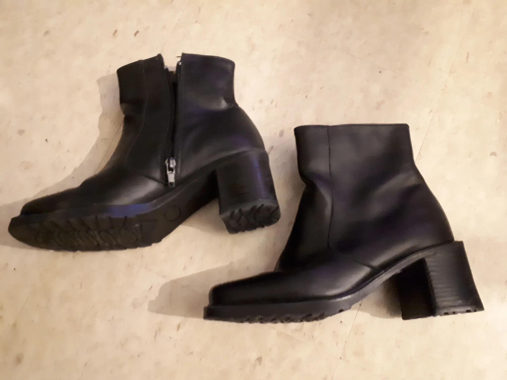 Women's Leather Boots photo 1