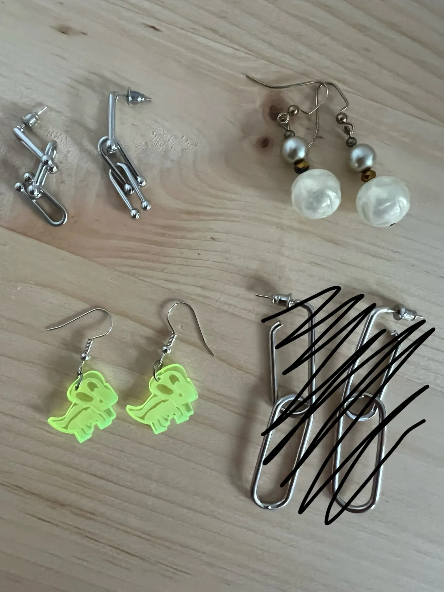 Earrings  photo 1